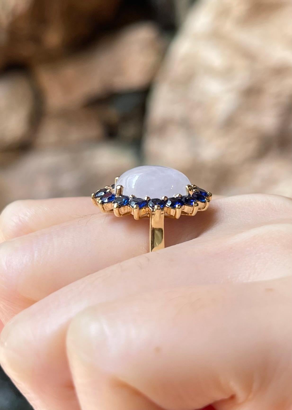 Jade mit blauem Saphir Ring in 14K Goldfassungen gefasst im Angebot 1