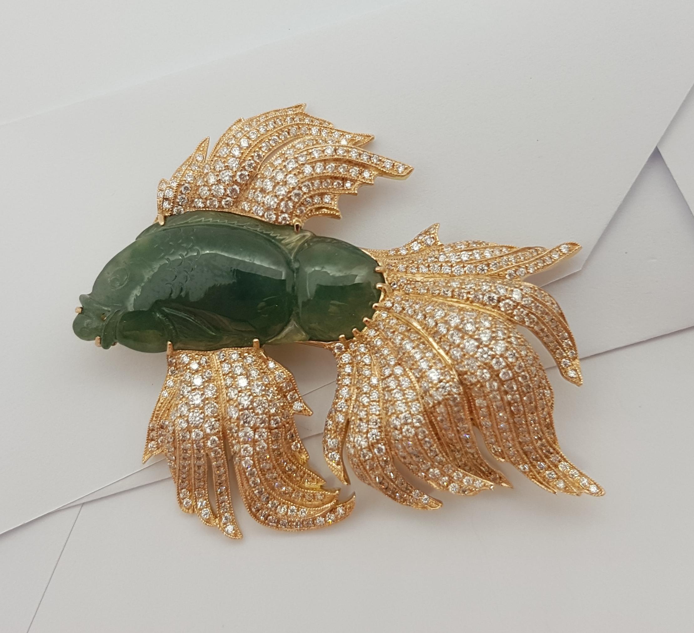 Jade with Brown Diamond Siamese Fighting Fish Brooch in 18 Karat Gold Settings For Sale 2
