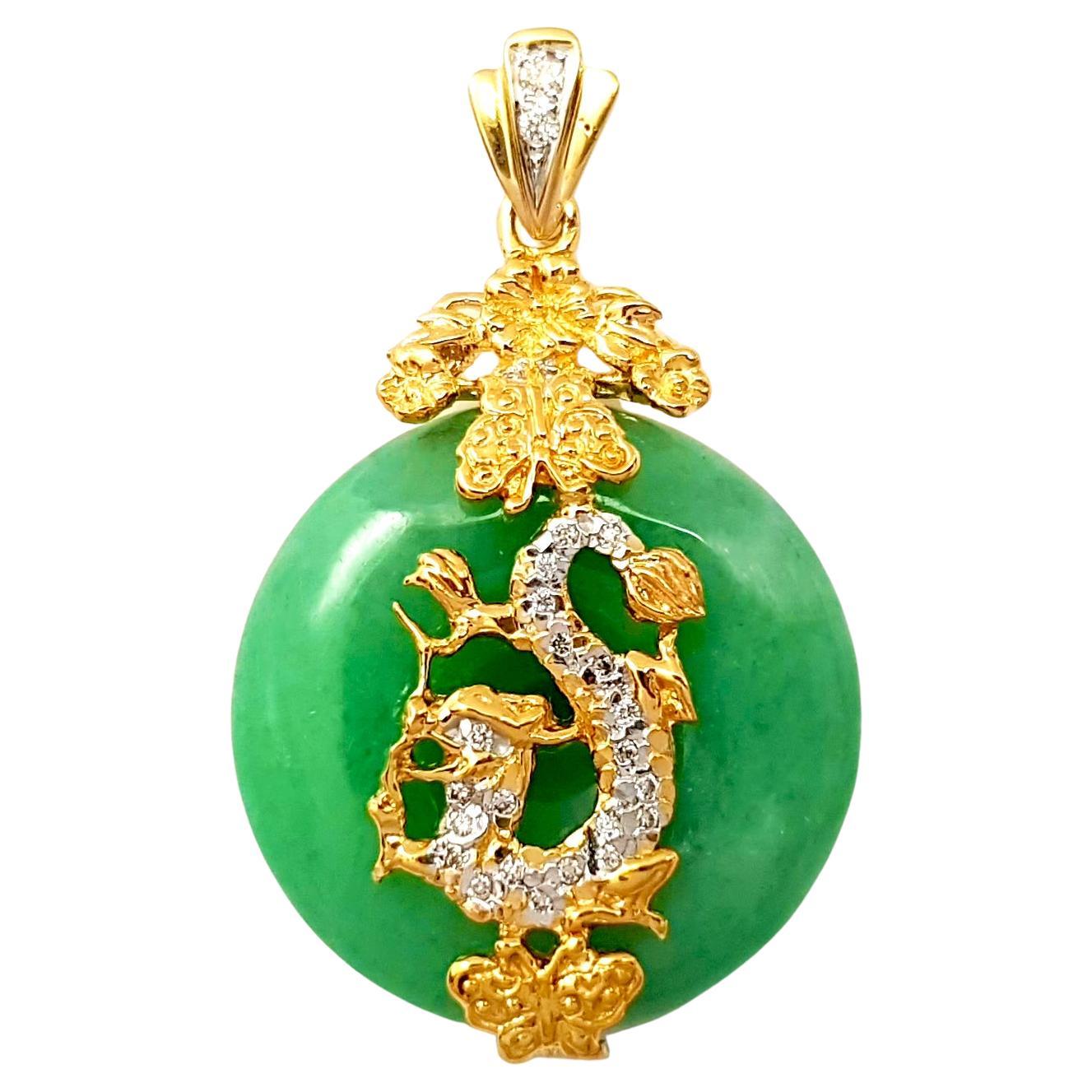 Colgante Dragón de Jade con Diamantes engastado en Oro de 18K
