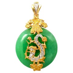 Colgante Dragón de Jade con Diamantes engastado en Oro de 18K