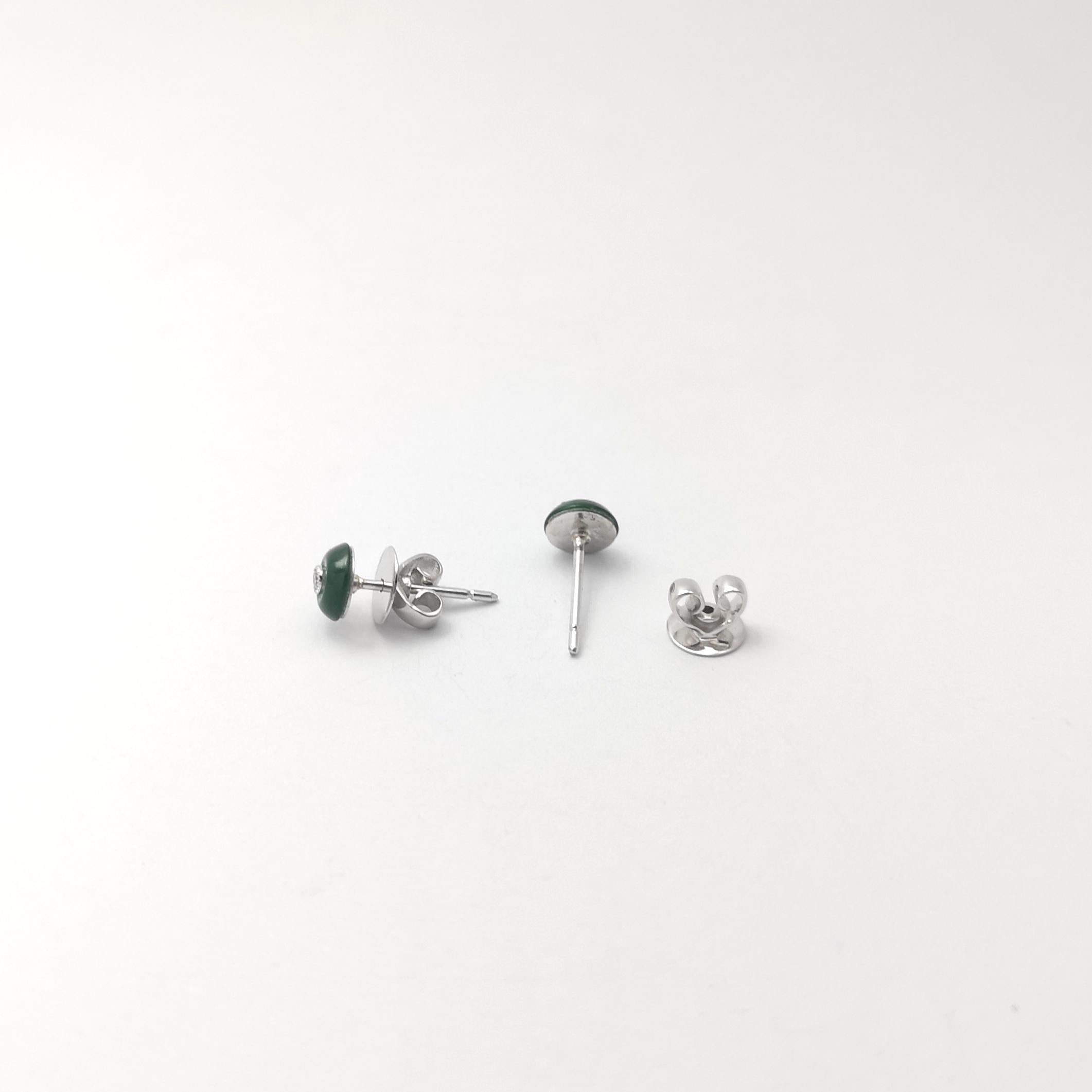 Boucles d'oreilles en jade et diamants sur monture en or blanc 18 carats Pour femmes en vente