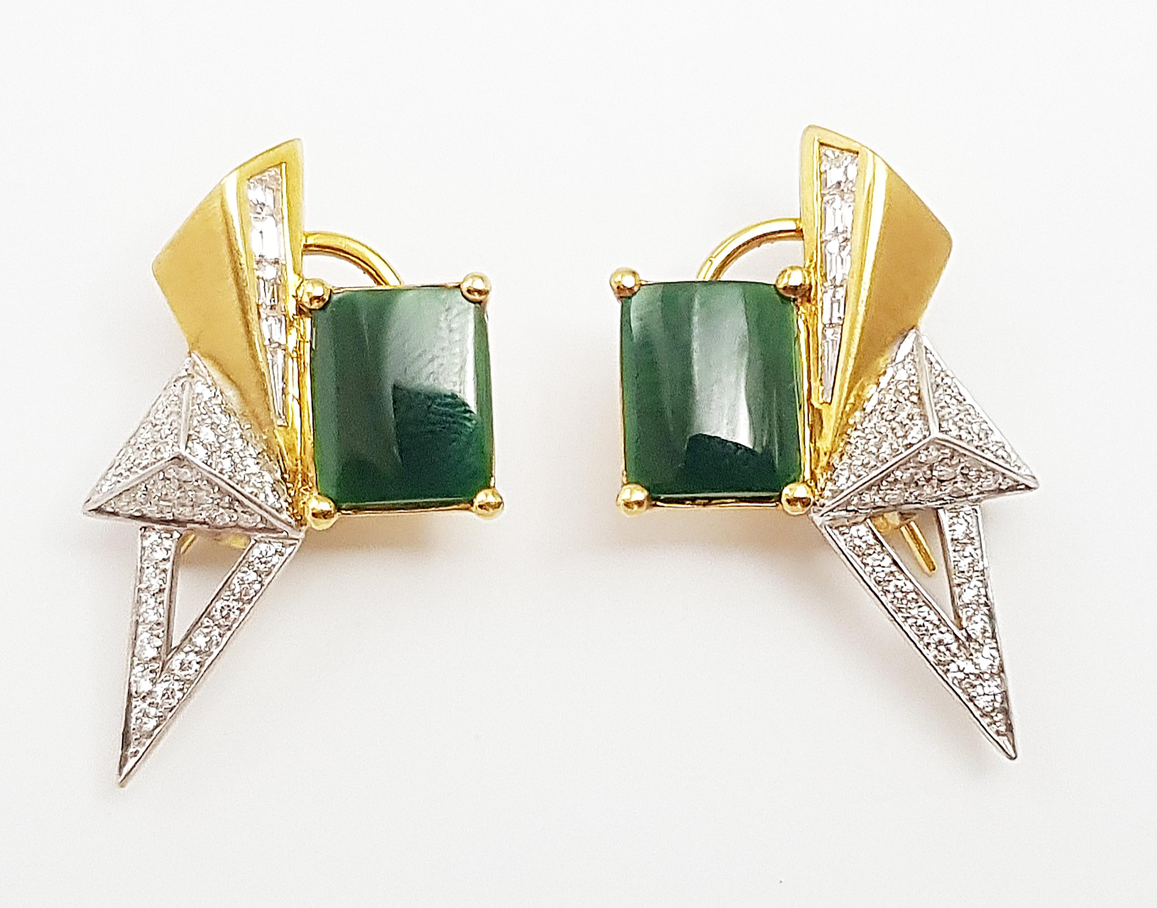 Jade with Diamond Origami Earrings Set in 18 Karat Gold In New Condition For Sale In Bangkok, 10