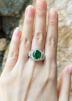 Jade mit Diamantring in Platin 950 Fassung