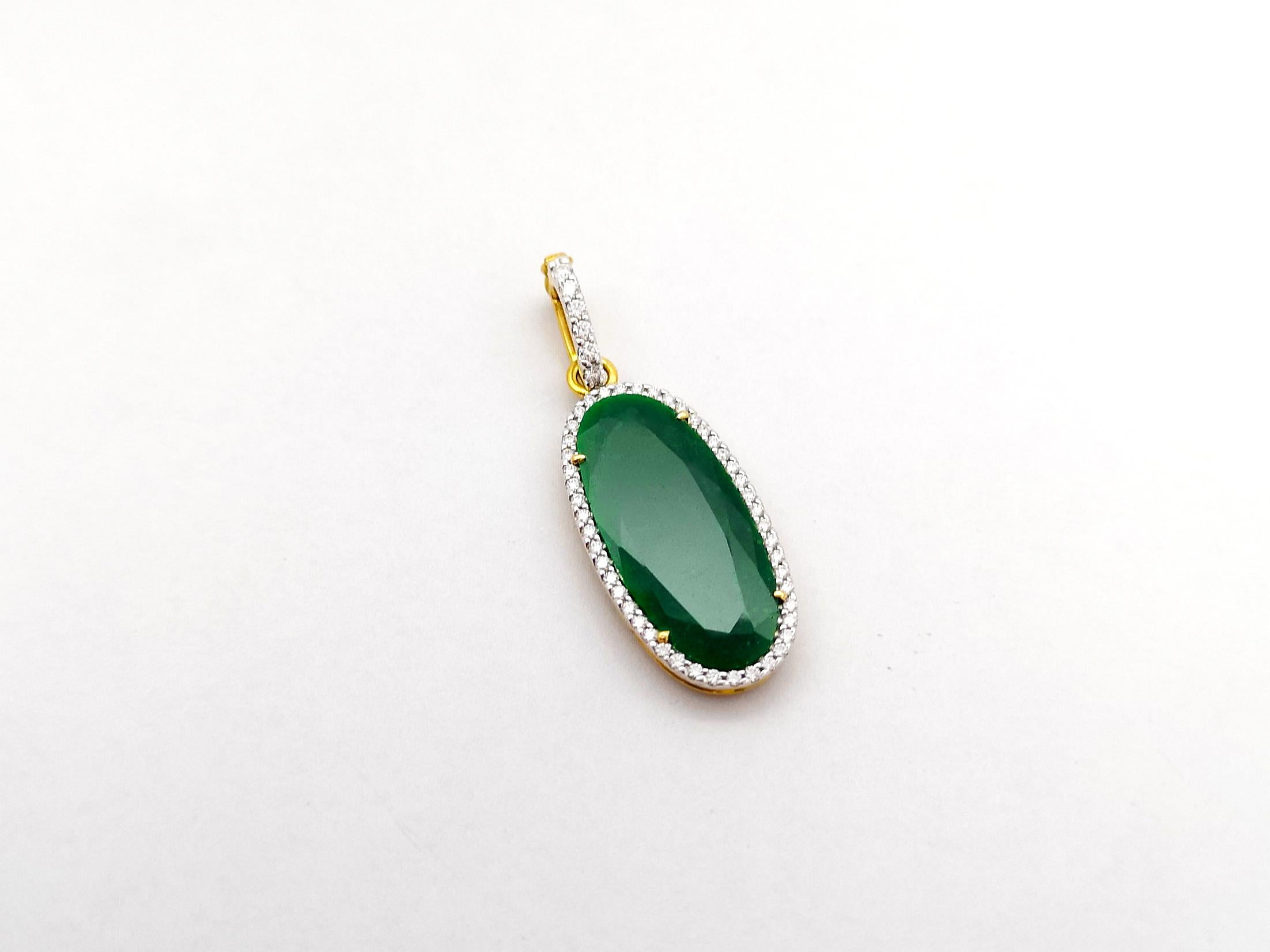 Jade with Diamond set in 18K Gold Settings For Sale 2