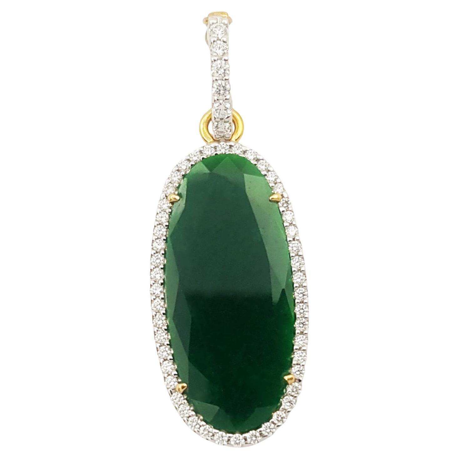 Jade with Diamond set in 18K Gold Settings For Sale