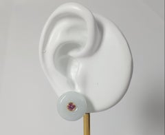 Boucles d'oreilles en jade et saphir rose serties dans des montures en or 18 carats