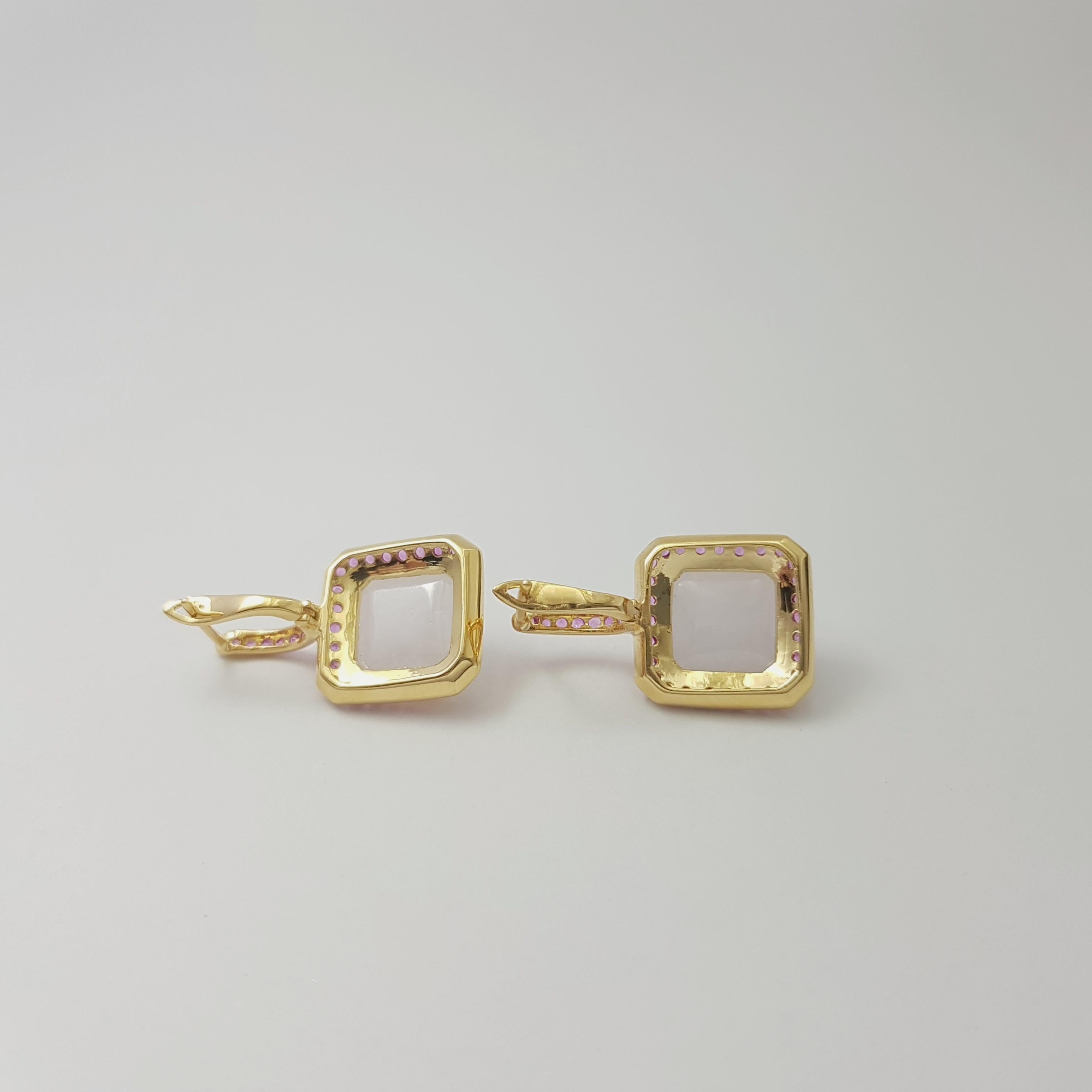 Orecchini di giada con zaffiro rosa incastonati in oro 18K in vendita 1