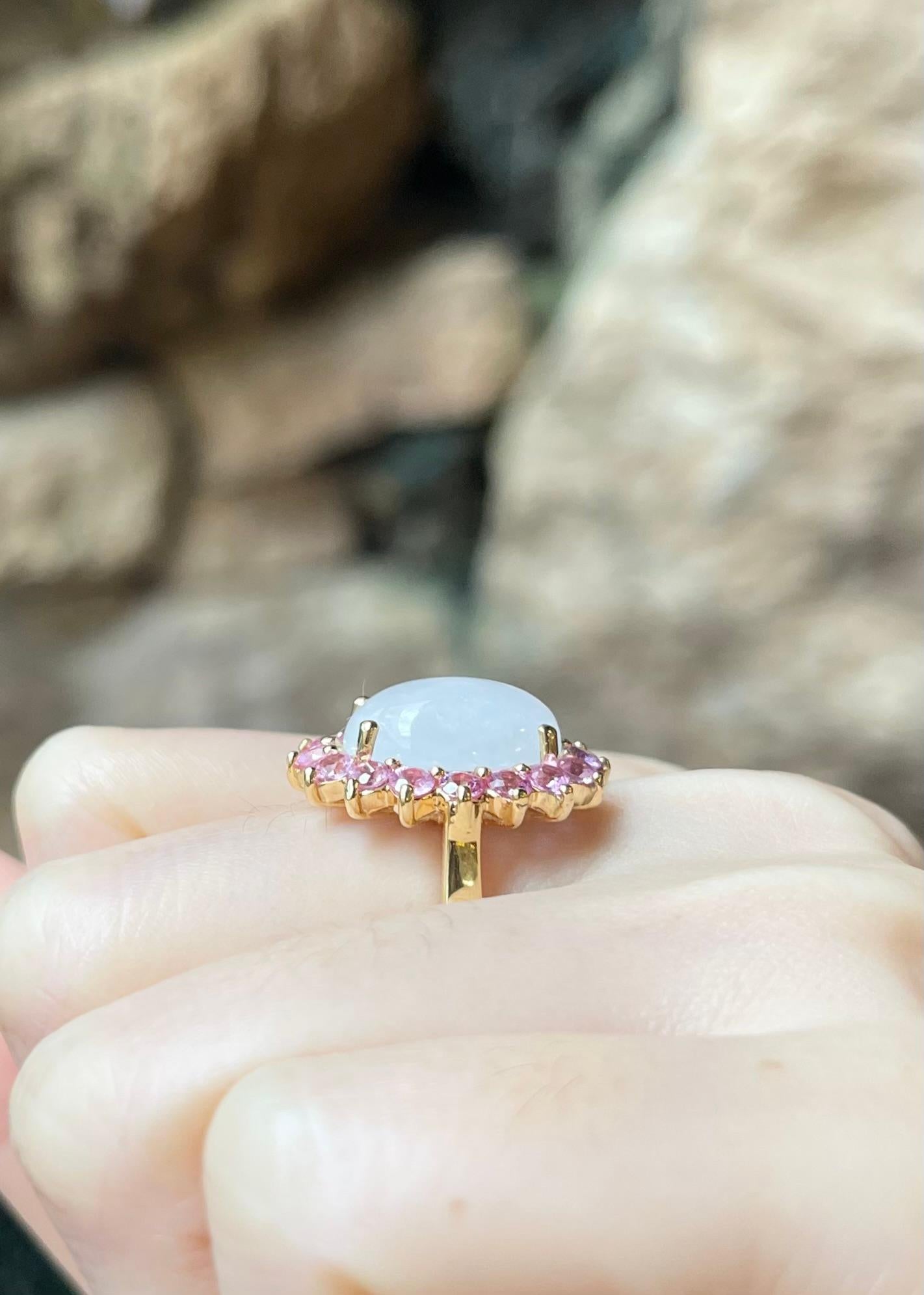 Ring aus Jade mit rosa Saphir in 14K Goldfassungen gefasst im Angebot 1