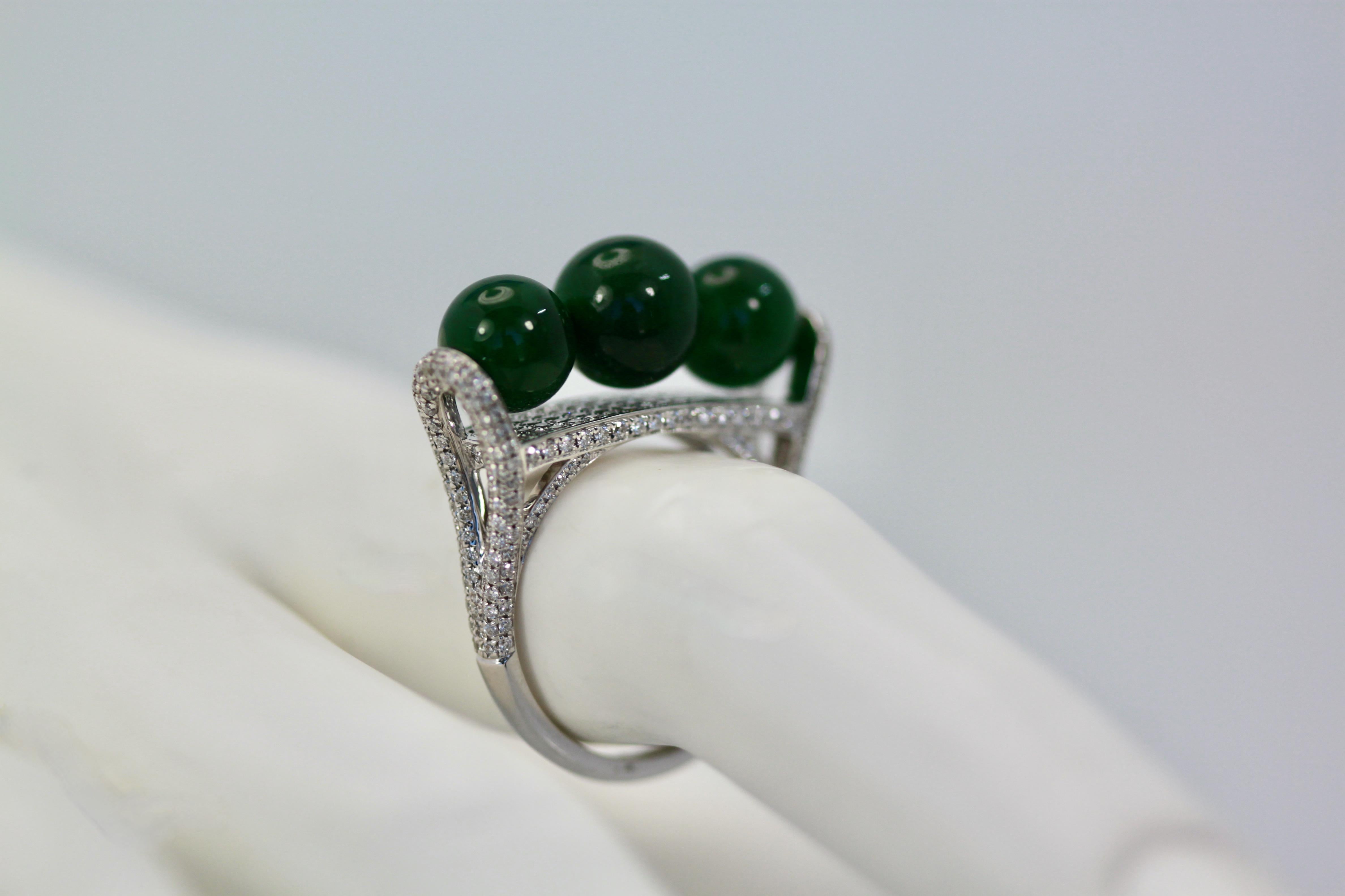 Jadeite Bead and Diamond Ring 18K For Sale 4