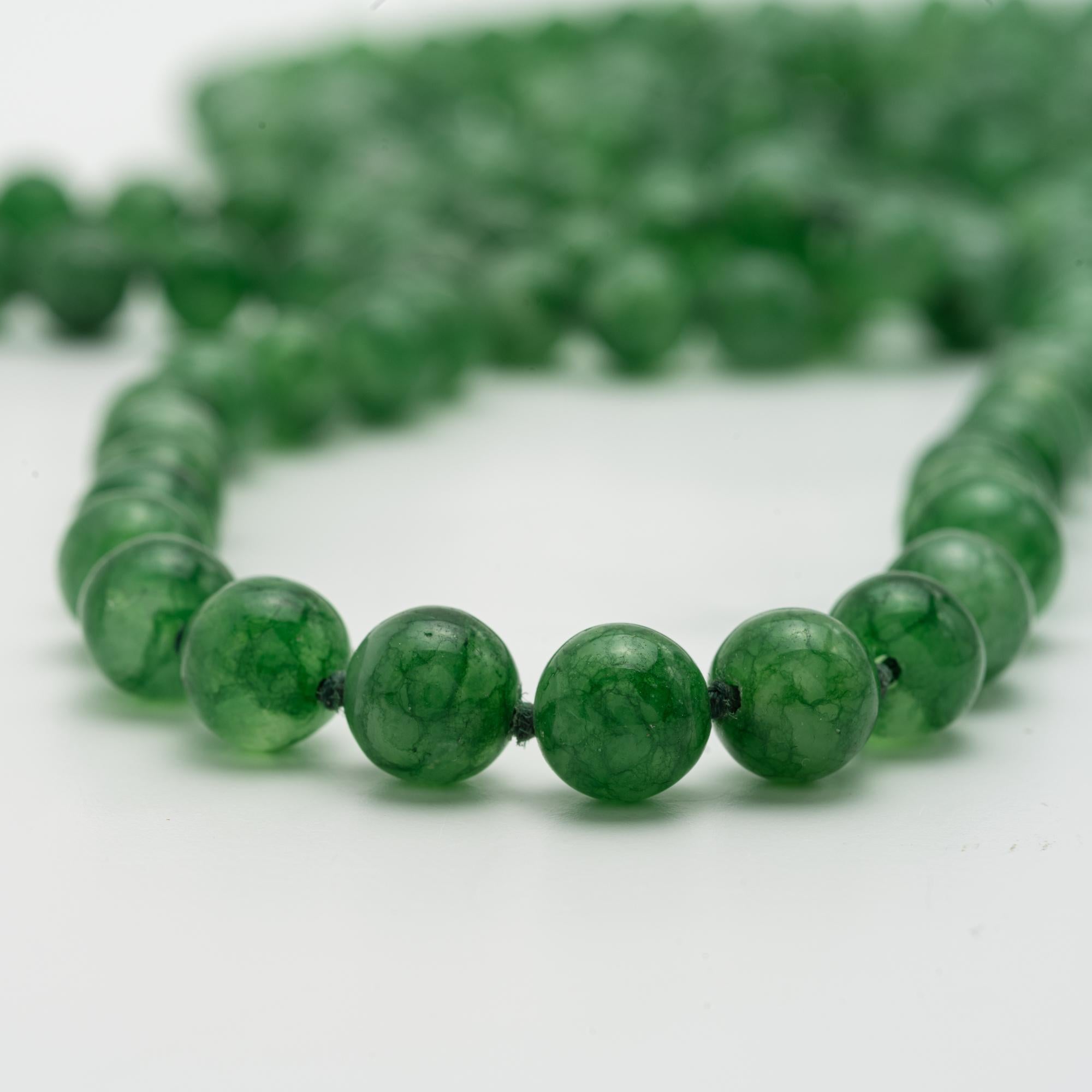 Jadeit-Perlenkette im Zustand „Gut“ im Angebot in Palm Beach, FL