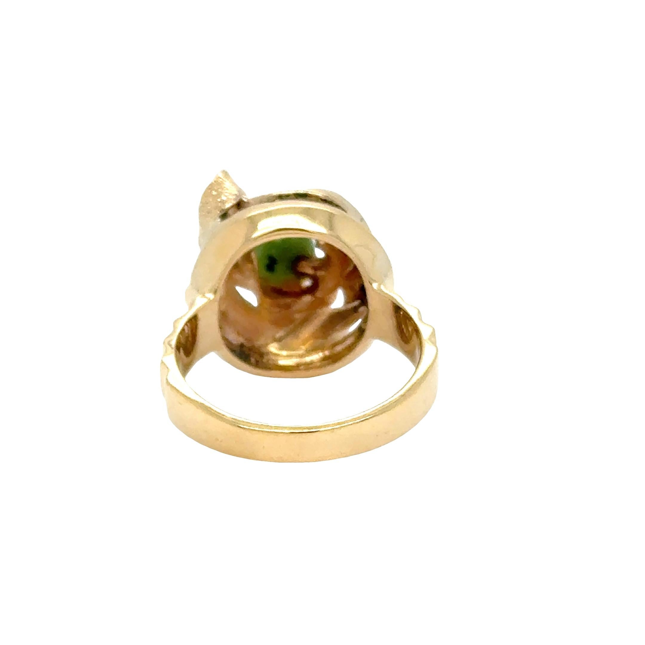 Women's or Men's Jadeite Bead Ribbon Ring – 14k Yellow Gold For Sale