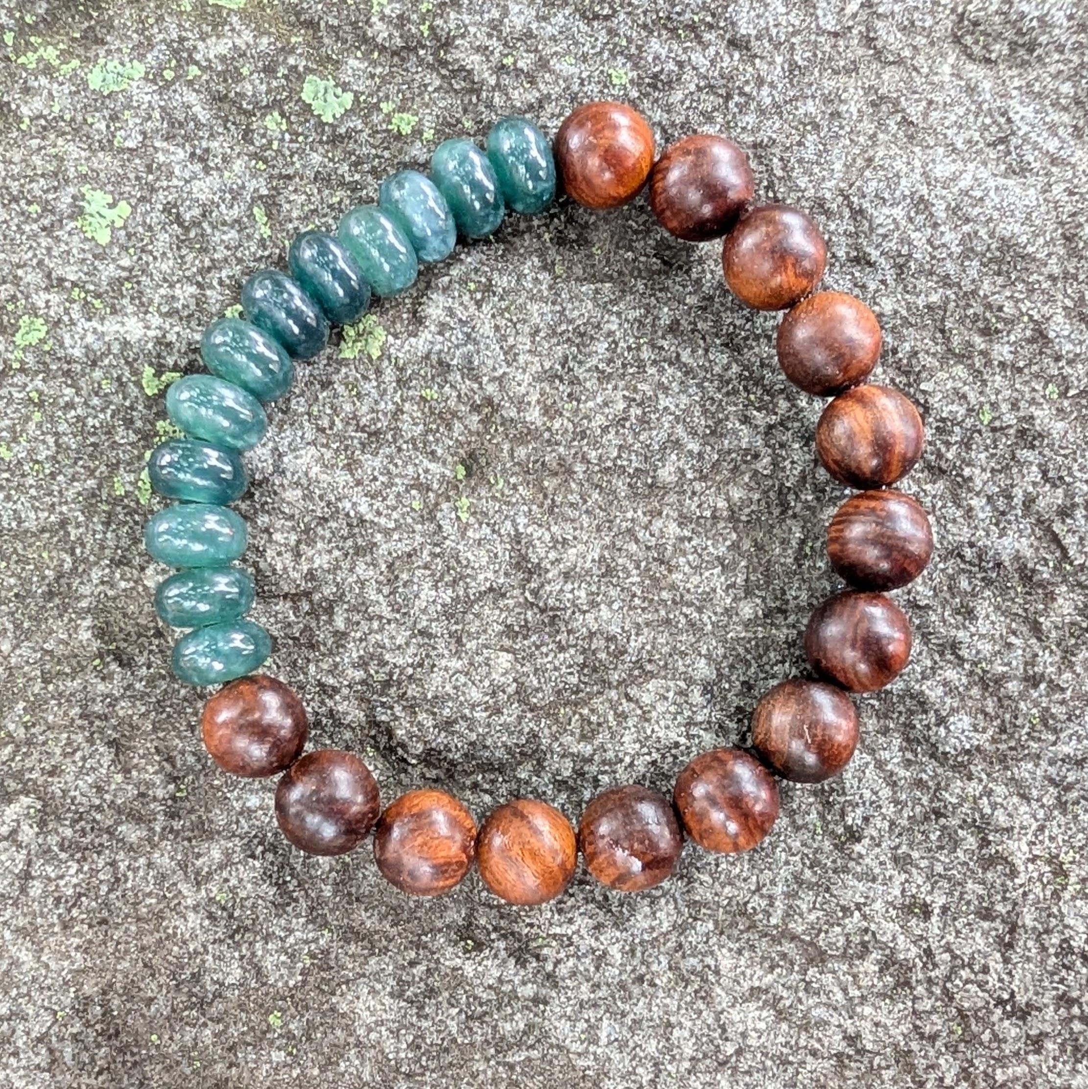 Pulsera elástica de cuentas de jadeíta y palisandro en venta 4