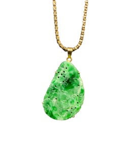 Jadeite Carved Pendant 14K Yellow Gold