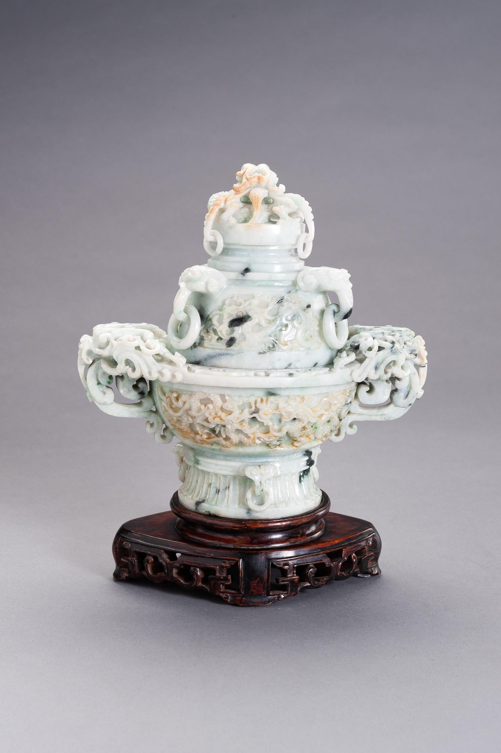 Jadeite Censer and Cover with Dragons, China, 20th Century For Sale 2