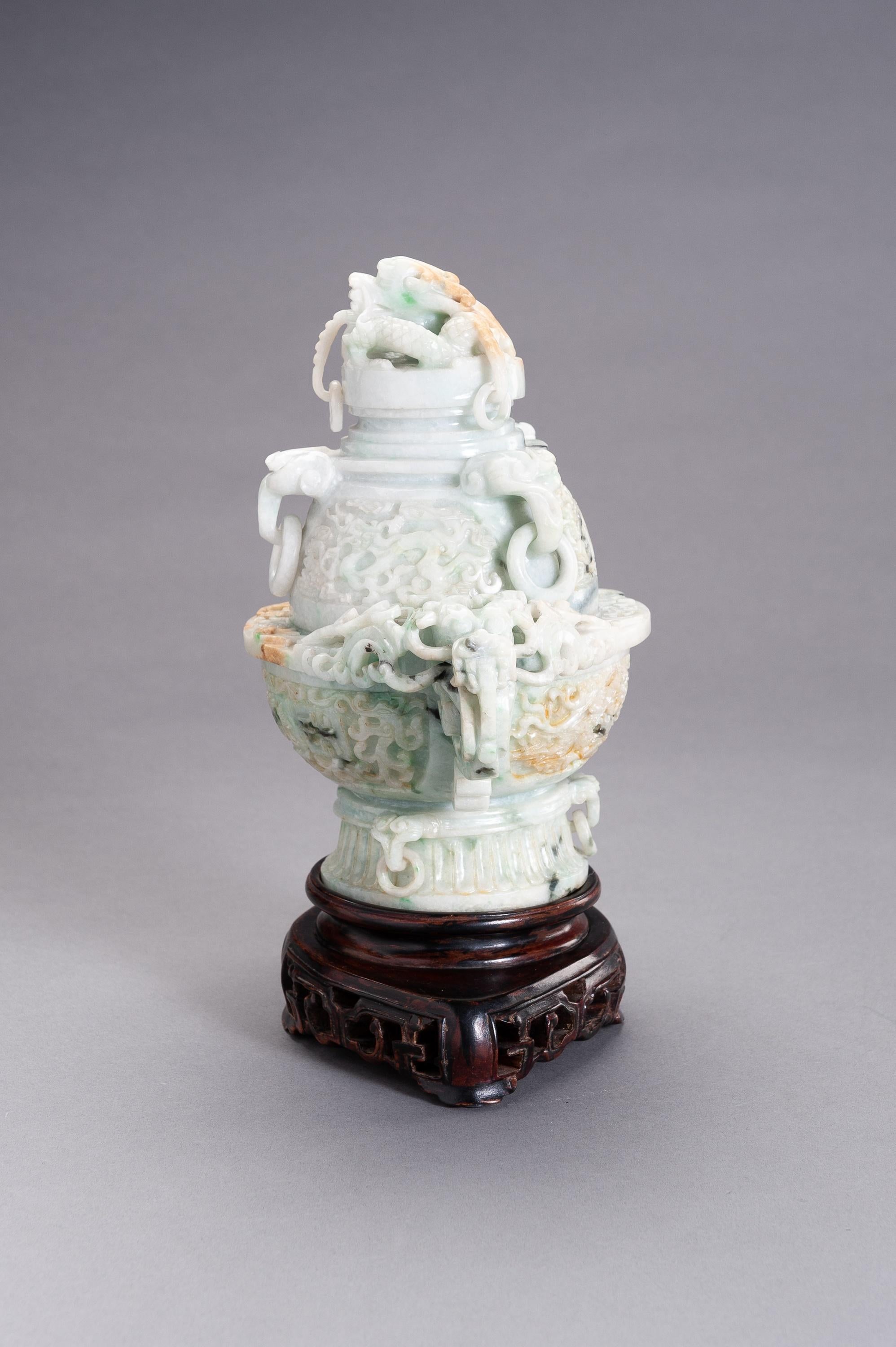 Jadeite Censer and Cover with Dragons, China, 20th Century For Sale 3