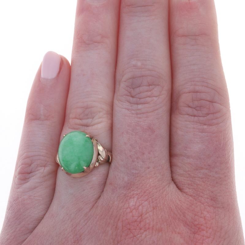 Jadeite Cocktail Solitaire Ring Oval Cabochon 9.30ct GIA In Excellent Condition For Sale In Greensboro, NC