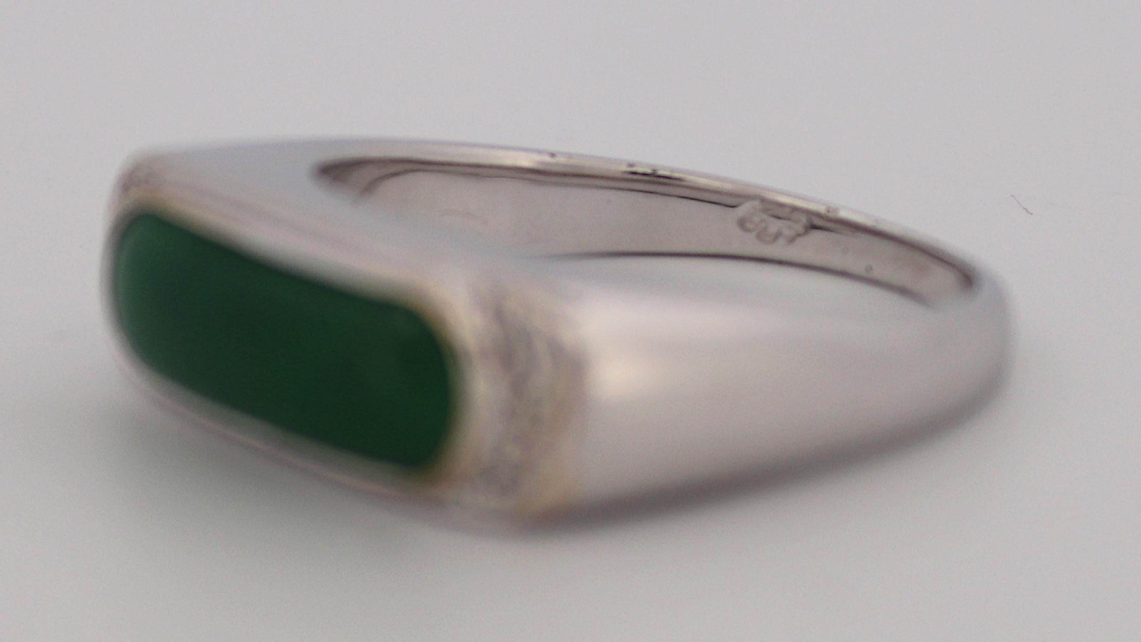 Jadeite, Diamond, 14K White Gold Saddle Ring In Good Condition For Sale In Pleasant Hill, CA