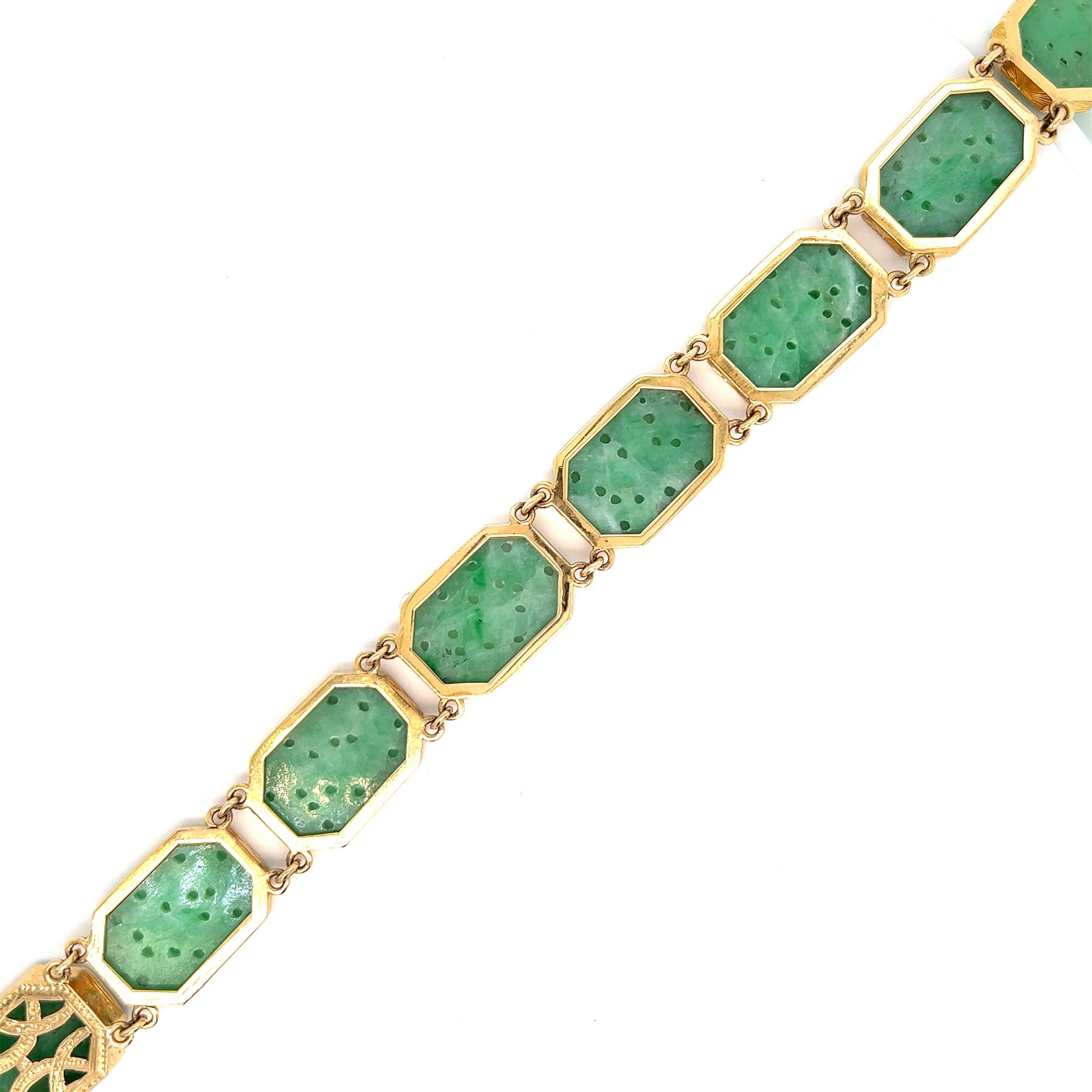 Jadeite Gold Link Bracelet In Excellent Condition For Sale In New York, NY