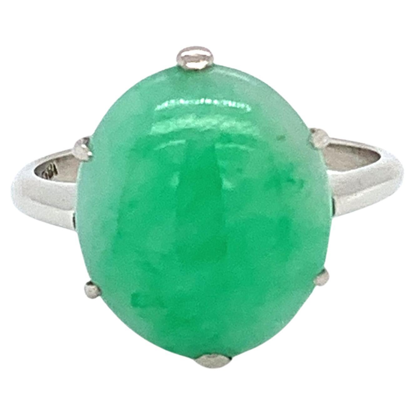 Jadeite green jade art deco cocktail ring 18k white gold For Sale