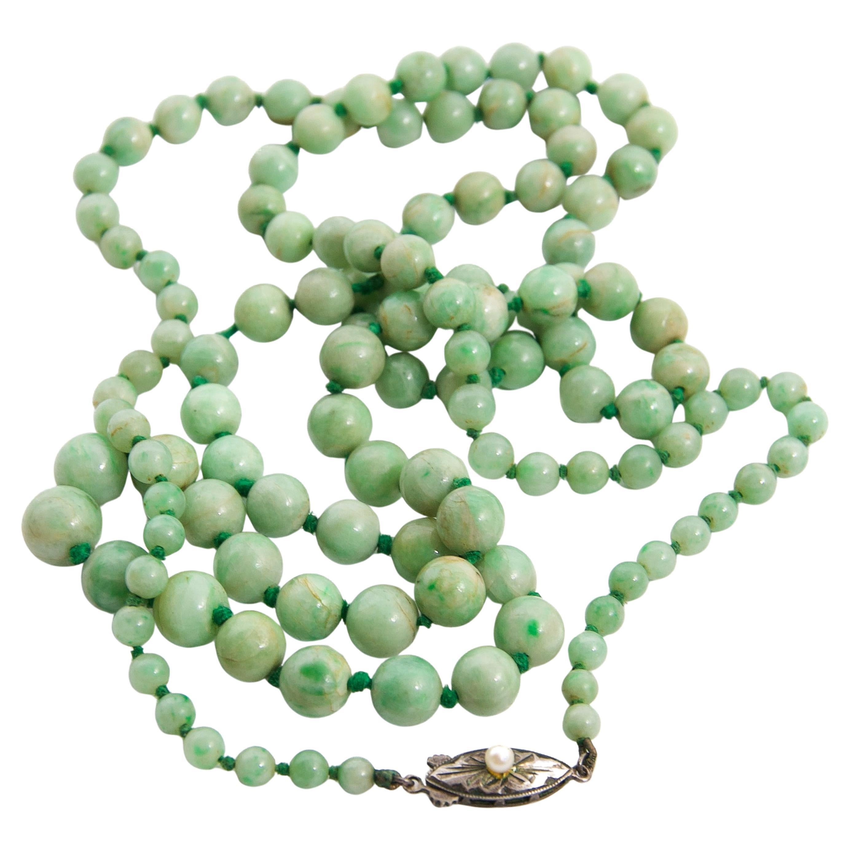 Halskette aus Jadeit, Jade und Perlen mit Perlenperlen