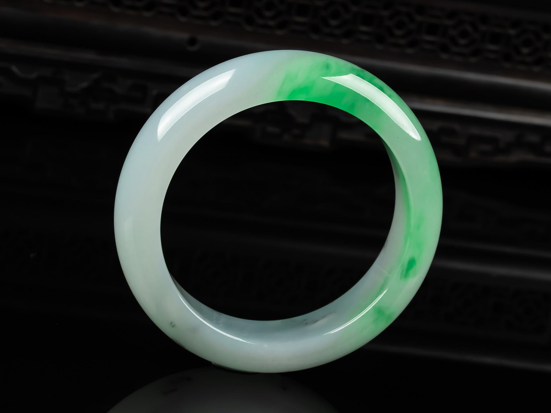 Bracelet jonc jadéite Pour femmes en vente