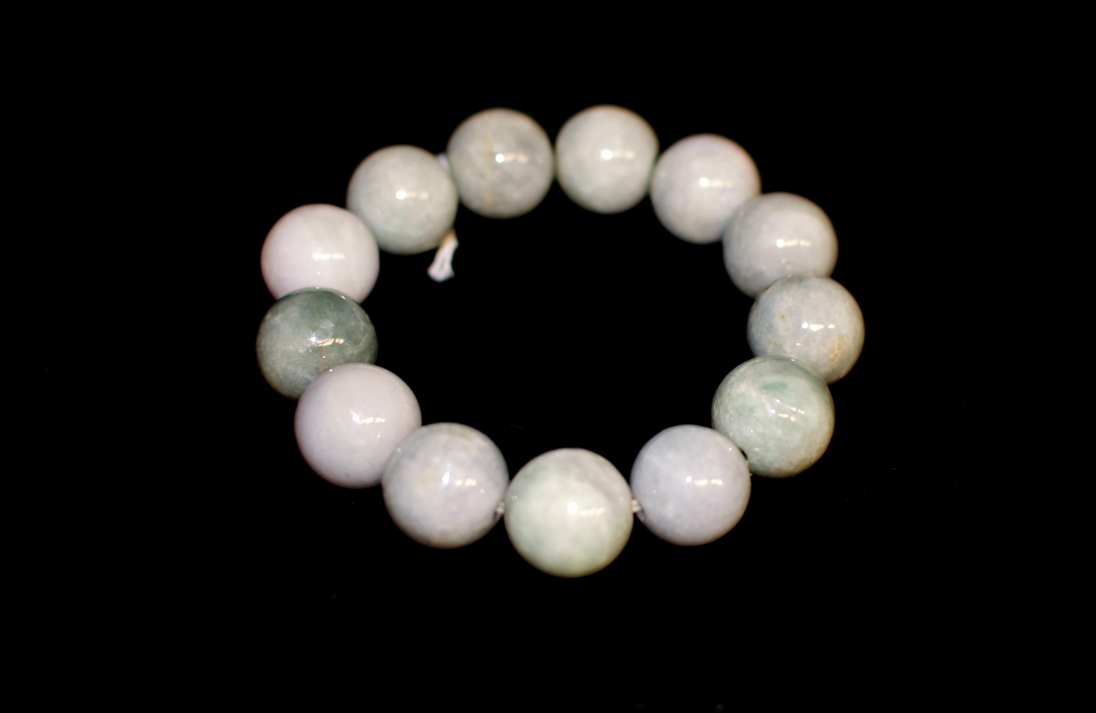 Jadeite Jade Bracelet Large 18mm Beads In Excellent Condition For Sale In Somis, CA