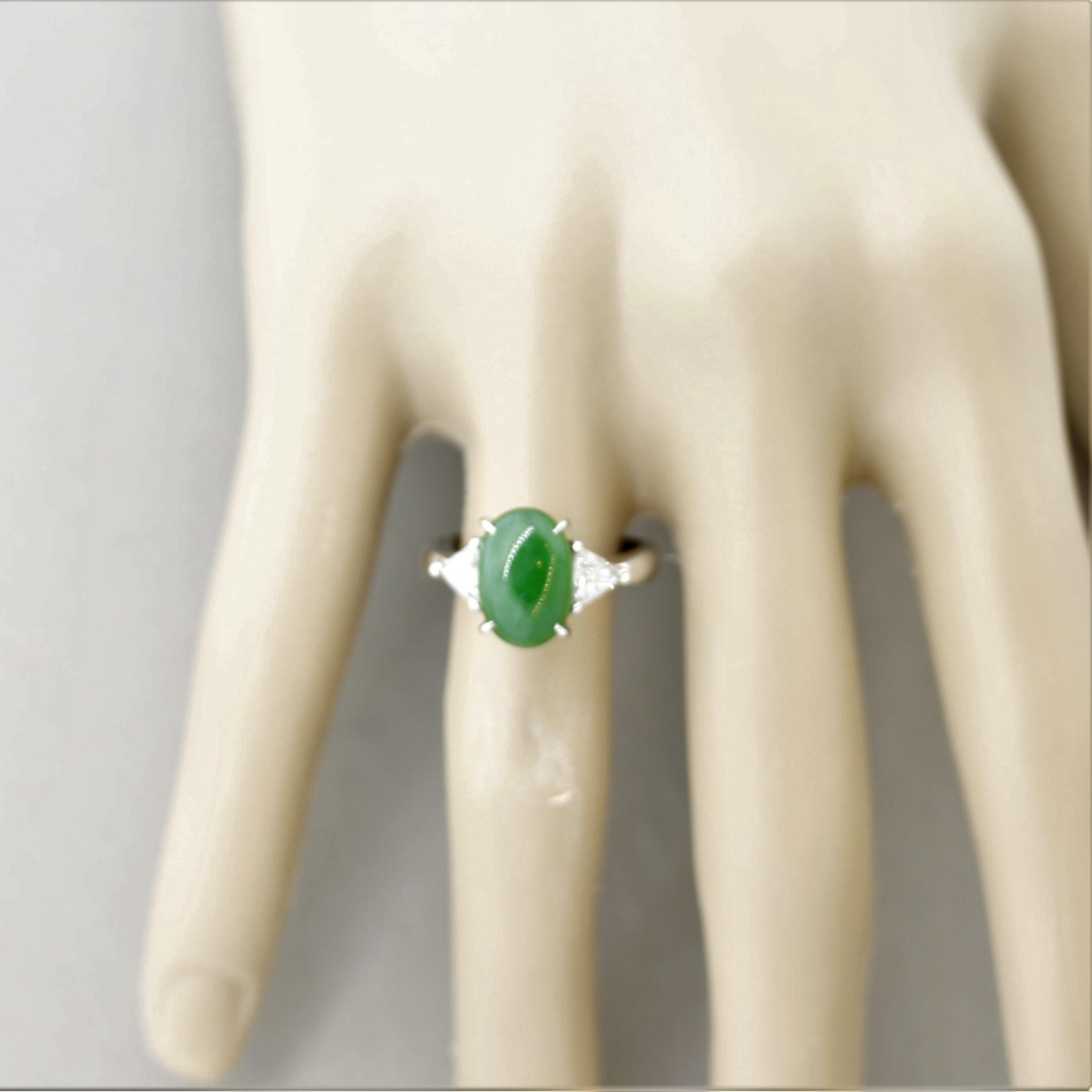 Jadeite Jade Diamond 3-Stone Platinum Ring In New Condition For Sale In Beverly Hills, CA