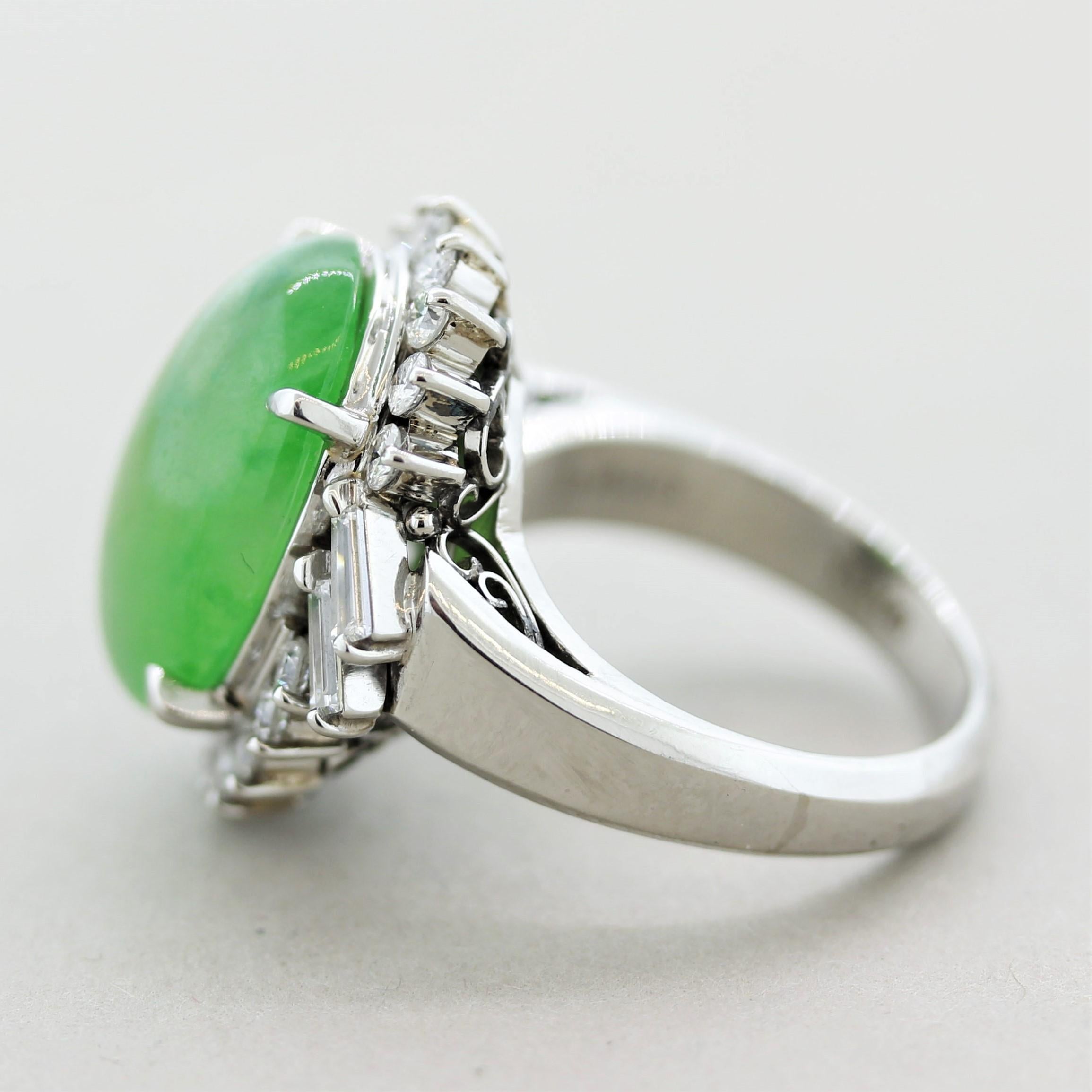 Jadeite Jade Diamond Platinum Ring In New Condition In Beverly Hills, CA