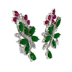 Pendientes de jadeíta, rubí y diamantes "Rouge Camelia" de Dilys