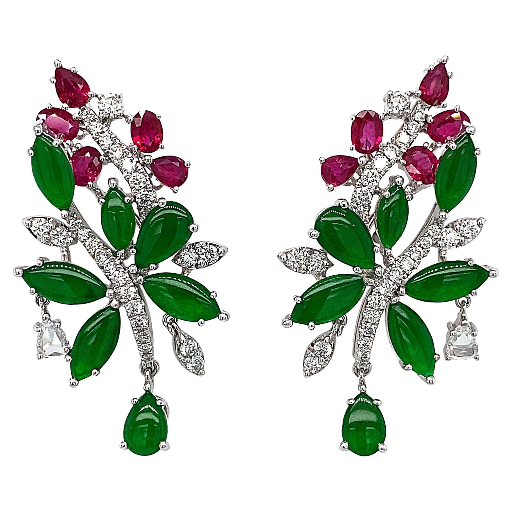 Boucles d'oreilles 'Rouge Camelia' en jadéite, rubis et diamants par Dilys'. en vente