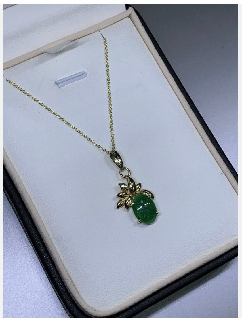Jadeite Solitaire Pendant Necklace 18ct Yellow Gold 18 Inches 3.3g For Sale 1