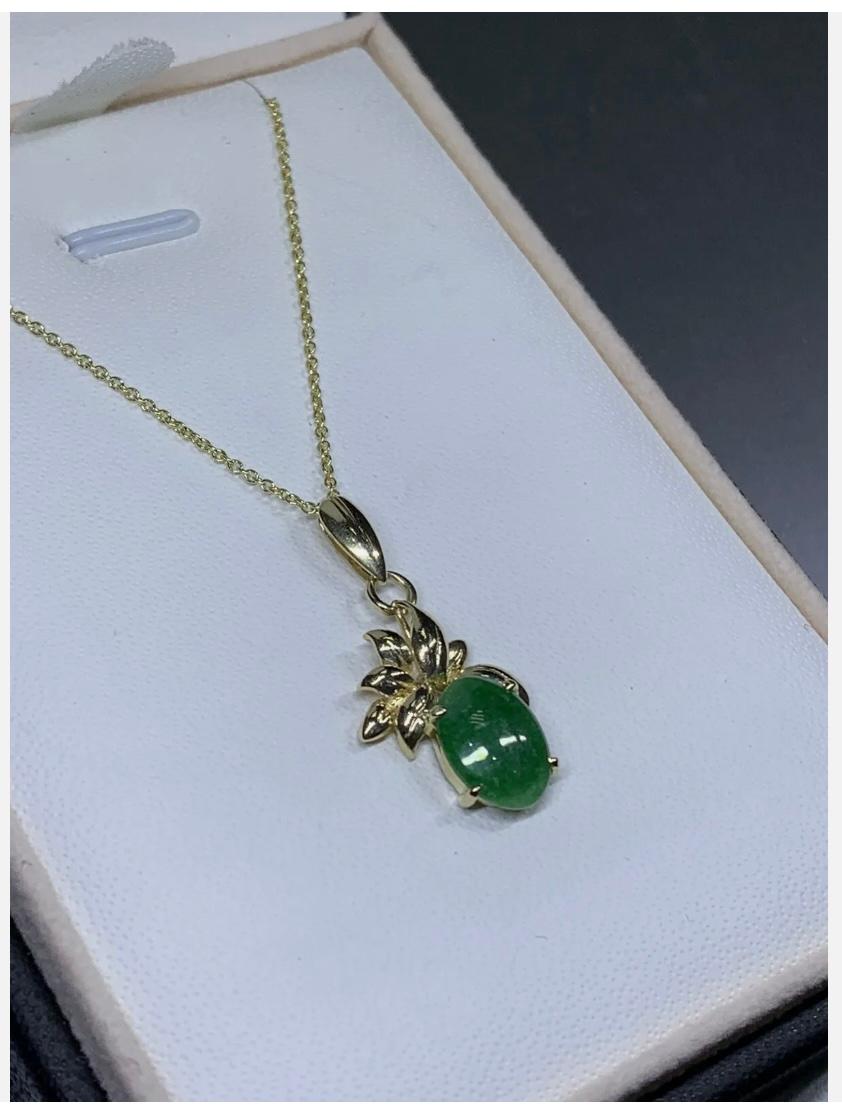 Jadeite Solitaire Pendant Necklace 18ct Yellow Gold 18 Inches 3.3g For Sale 2