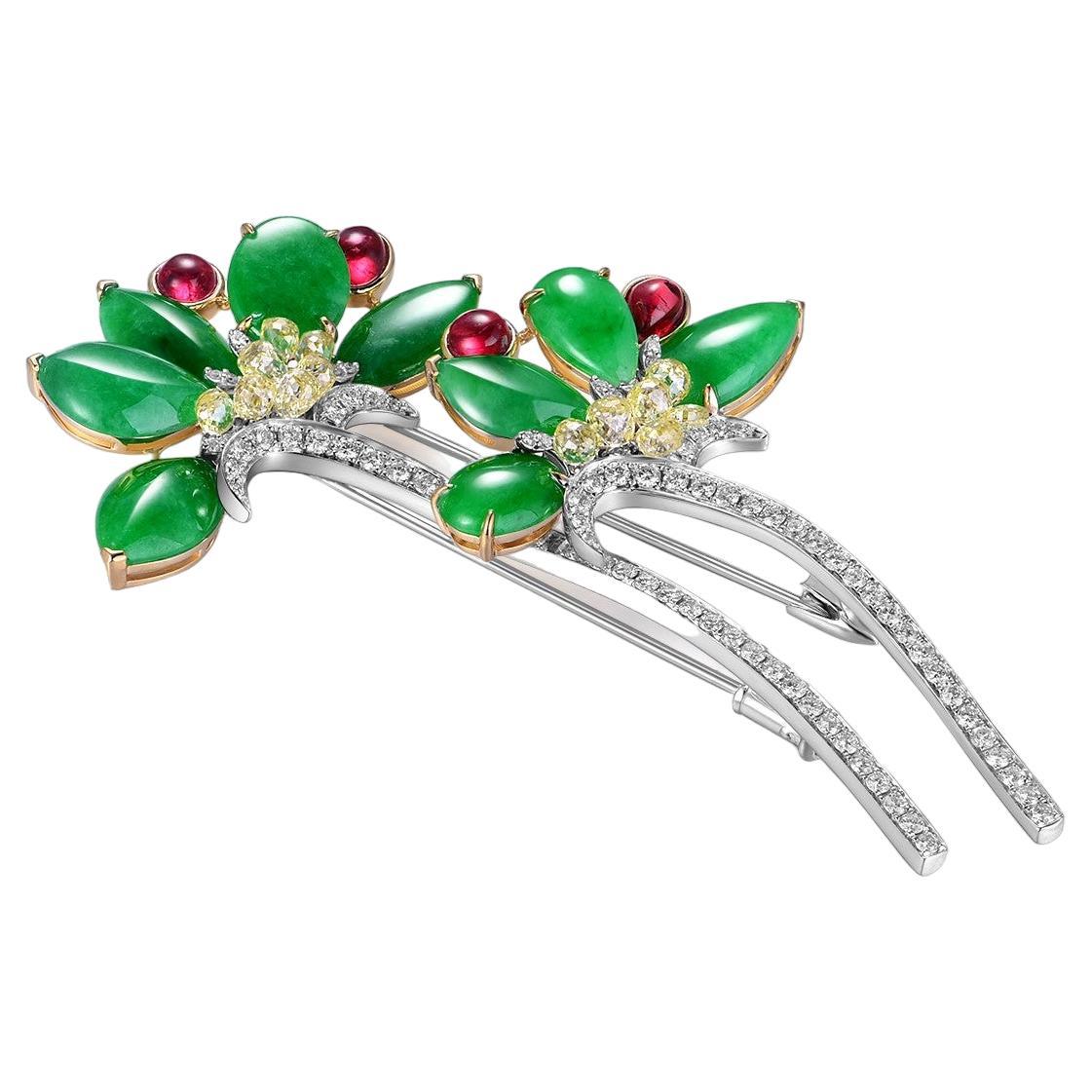 Discover the epitome of luxury with this magnificent brooch, a symphony of precious materials and expert craftsmanship. Forged in the finest 18-karat gold, its design features sumptuous green jade petals unfurling gracefully. Each petal is polished