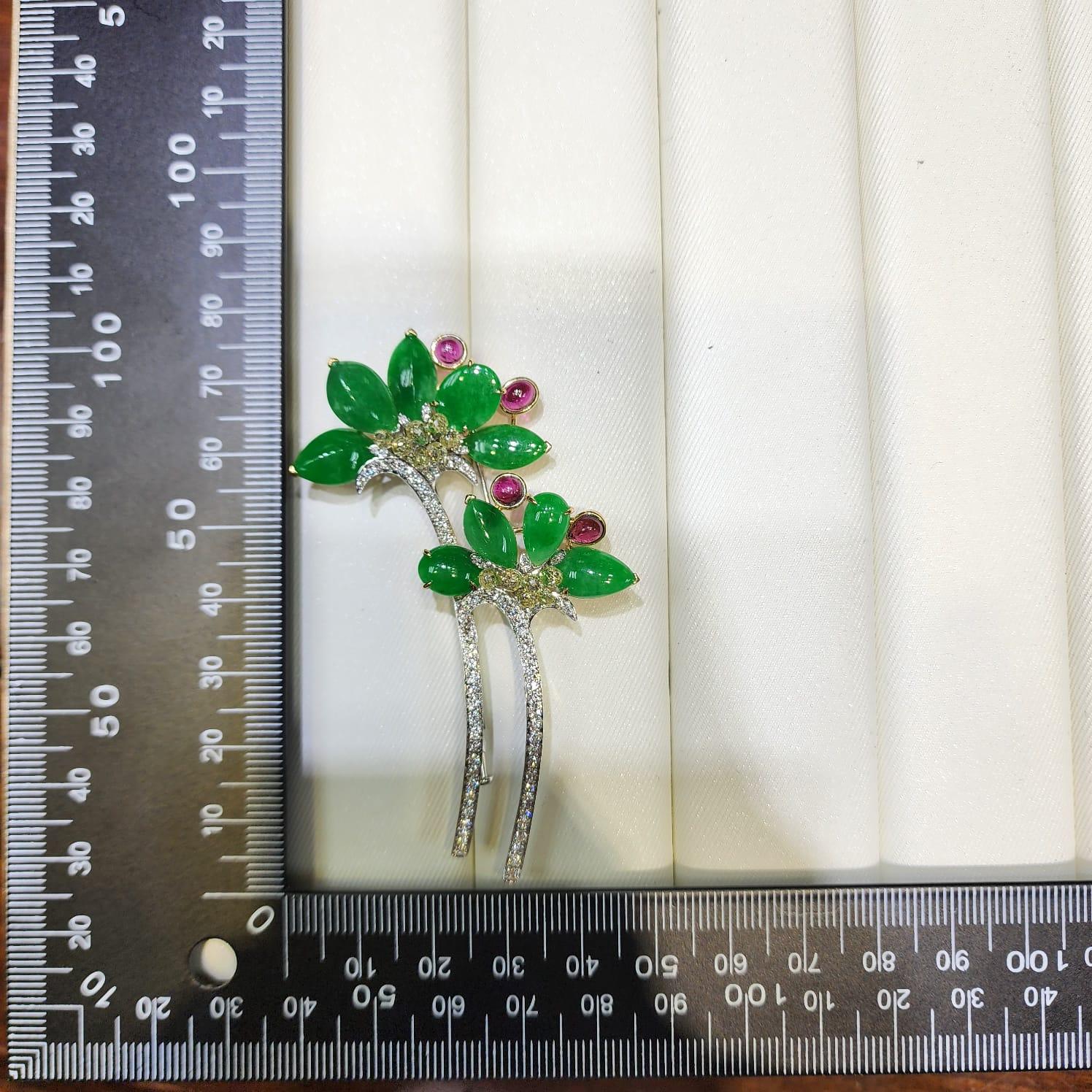 Jadeite Tourmaline and Diamond Flower Brooch in 18 Karat White and Yellow Gold In New Condition For Sale In Hong Kong, HK