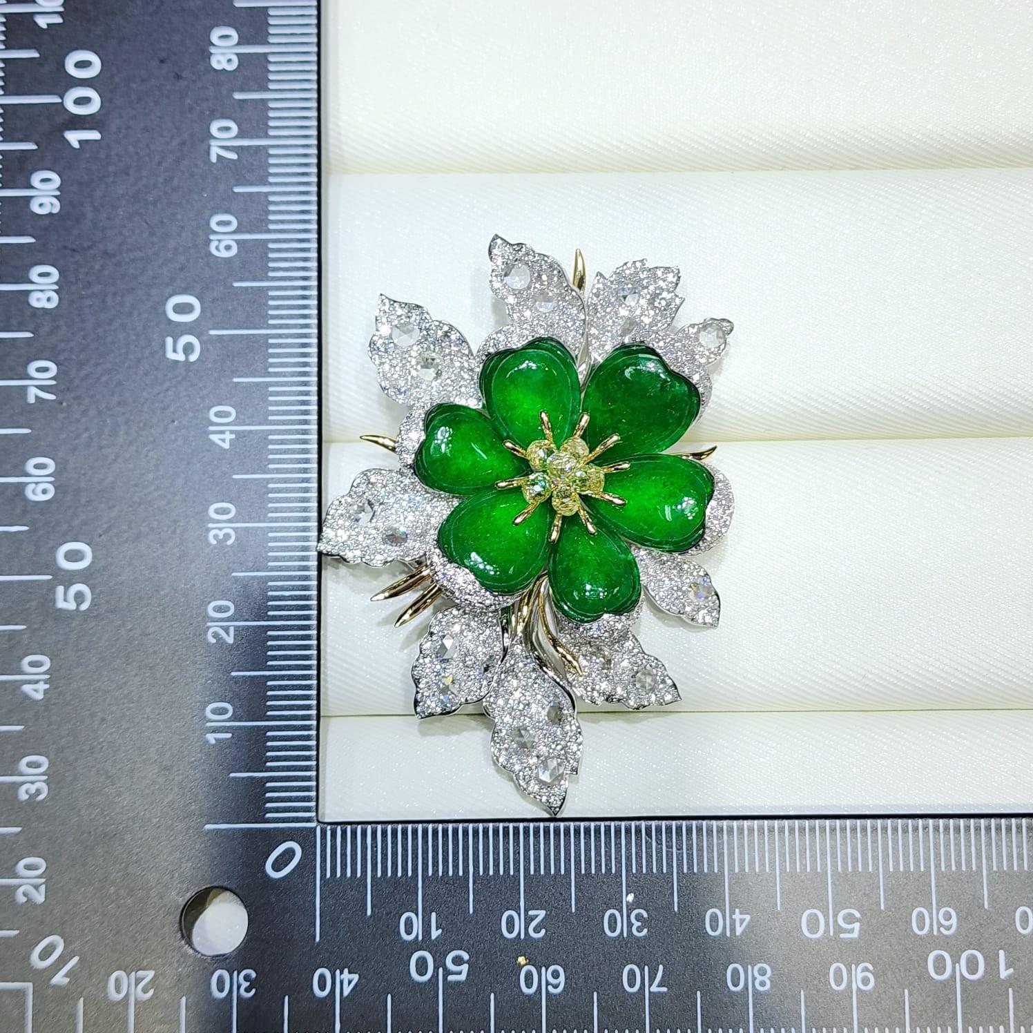 Jadeite Yellow Briolette Diamond Rose Cut Diamond Flower Brooch in 18K Gold In New Condition For Sale In Hong Kong, HK