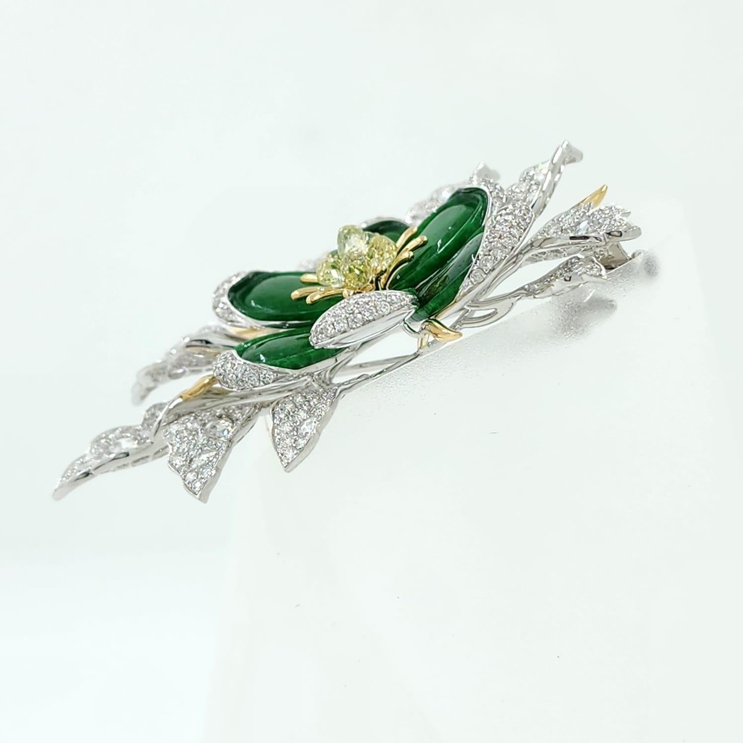 Jadeite Yellow Briolette Diamond Rose Cut Diamond Flower Brooch in 18K Gold For Sale 1