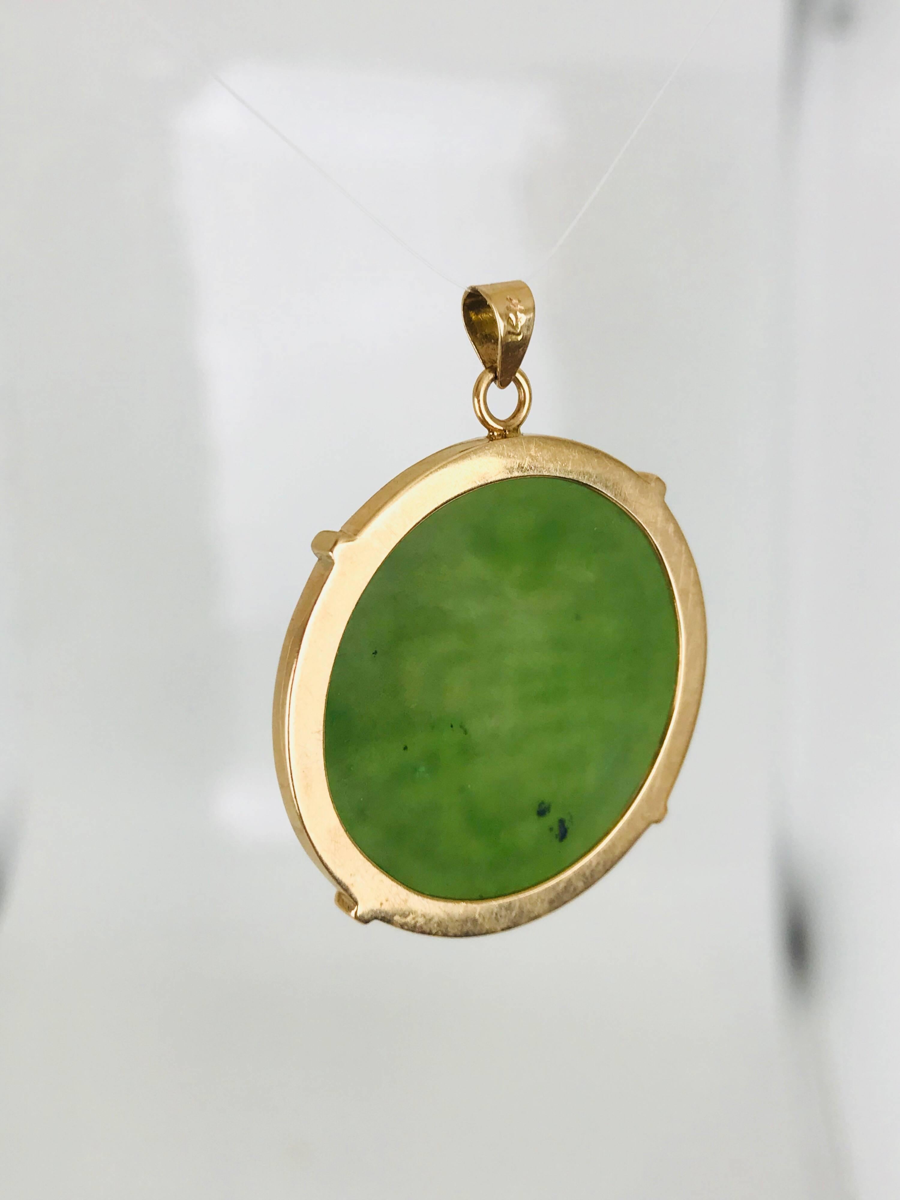 Retro Jadeite, Translucent 14 Karat Gold Pendant, circa 1950s For Sale