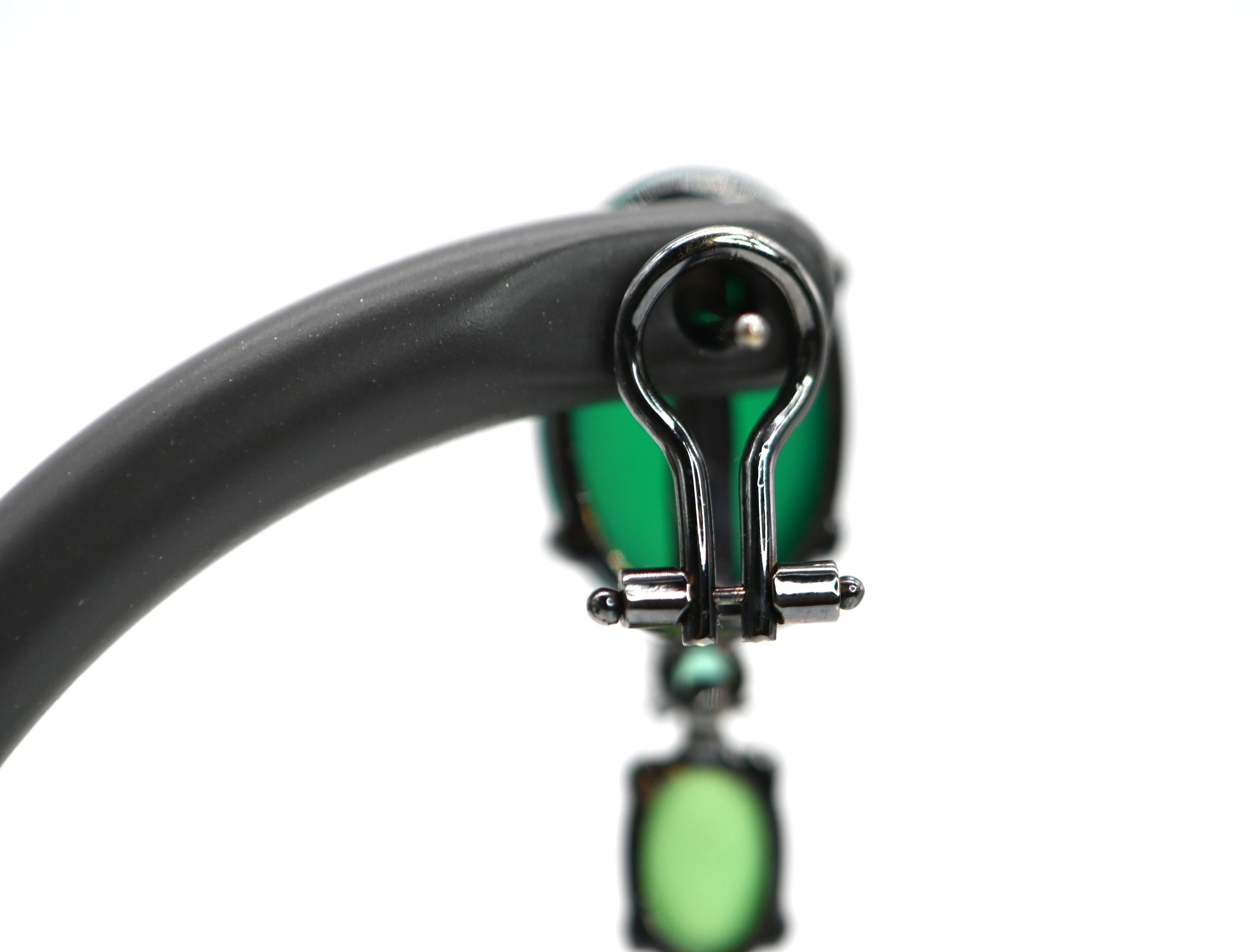 Jades, Agates et Emeraudes Boucles d'oreilles chandelier en or noir 18 carats français Neuf - En vente à Vannes, FR