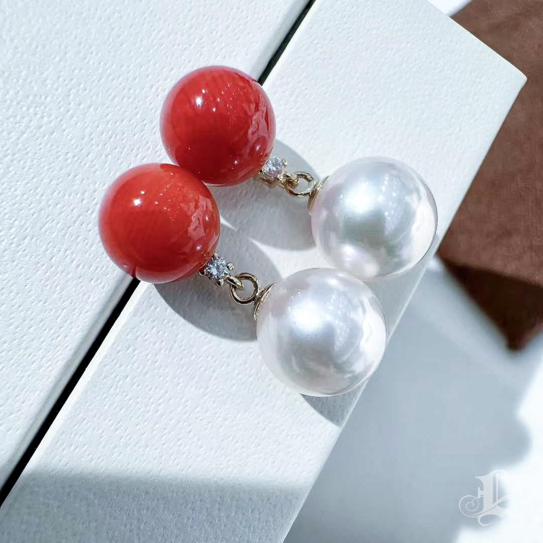 【Jādora】 Perla Akoya Aurora y  Pendientes de coral en oro de 18 quilates en Nuevo estado para la venta en New York, NY