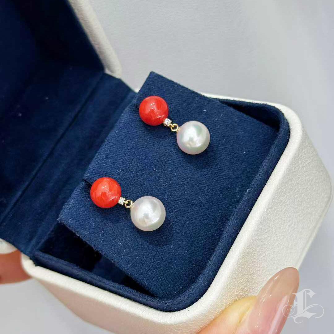 【Jādora】 Perla Akoya Aurora y  Pendientes de coral en oro de 18 quilates en venta 2