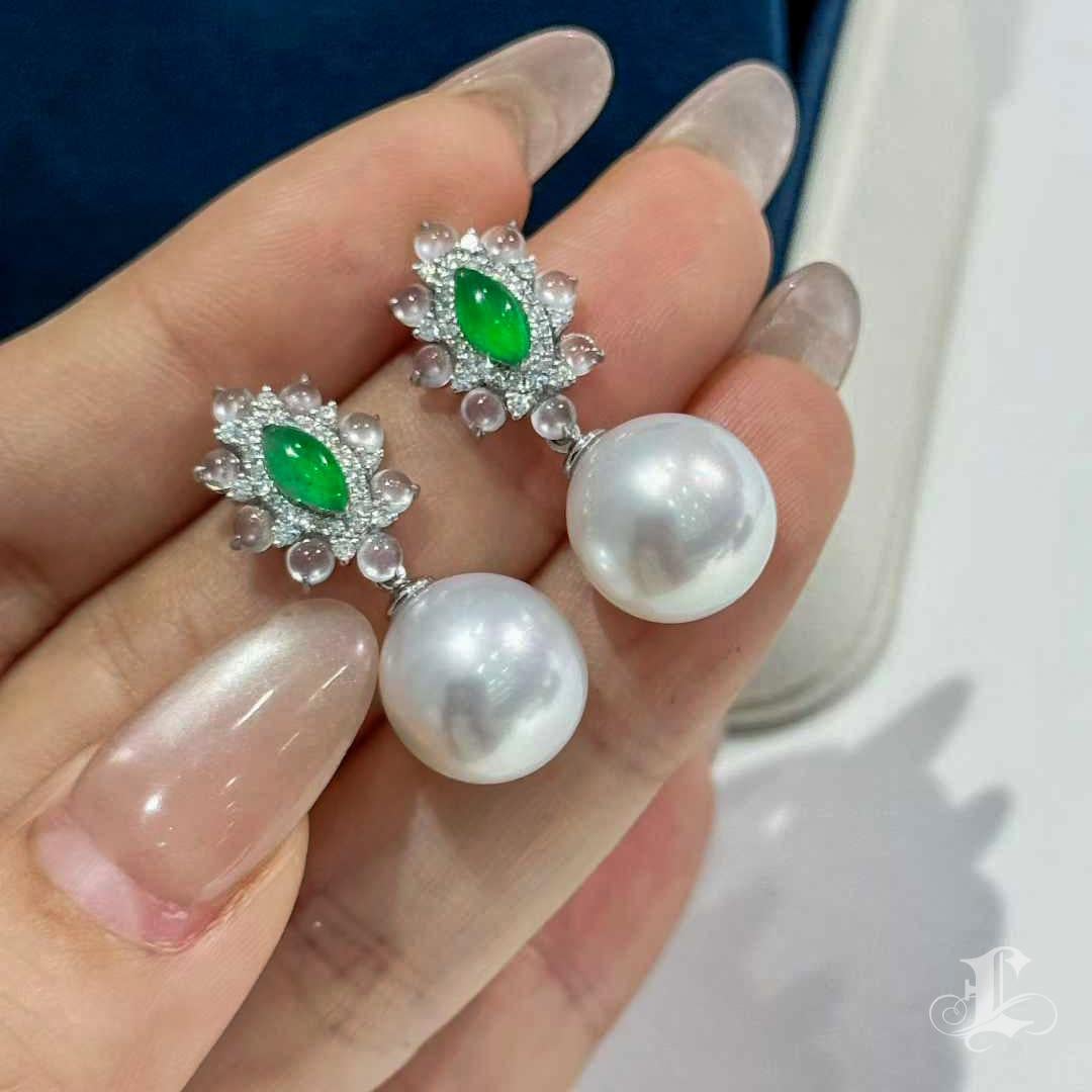 【Jādora】 - Typ A Jadeit & Diamant Südseeperlen Cabrio-Ohrringe im Angebot 1