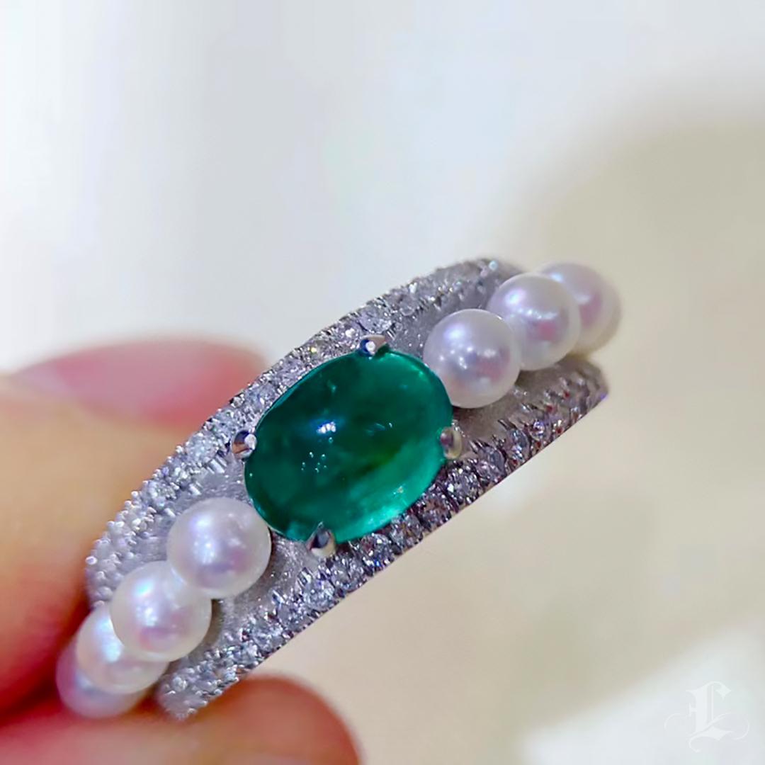 Anello con perla Akoya, smeraldo e diamante di Aurora Verde Baby In condizioni Nuovo in vendita a New York, NY