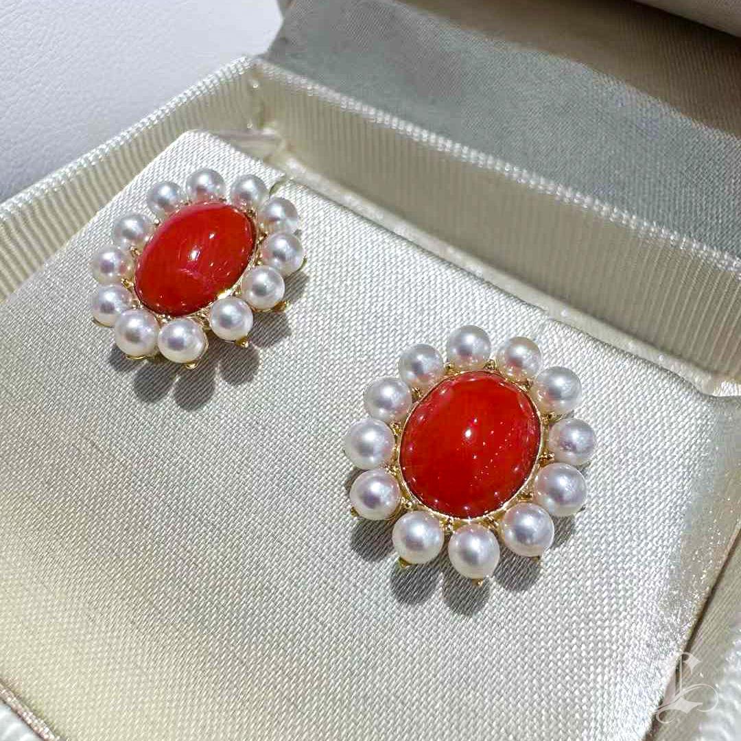 Orecchini convertibili in corallo sardo e perle Akoya In condizioni Nuovo in vendita a New York, NY