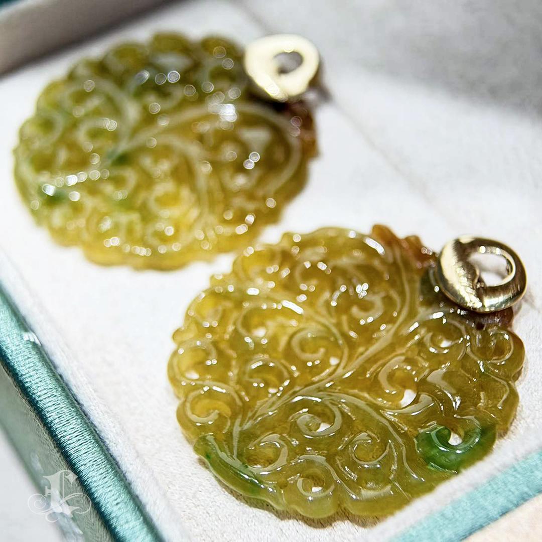 【Jādora】Golden Harmony Type A Jadeite & 18K Gold Earrings For Sale 1