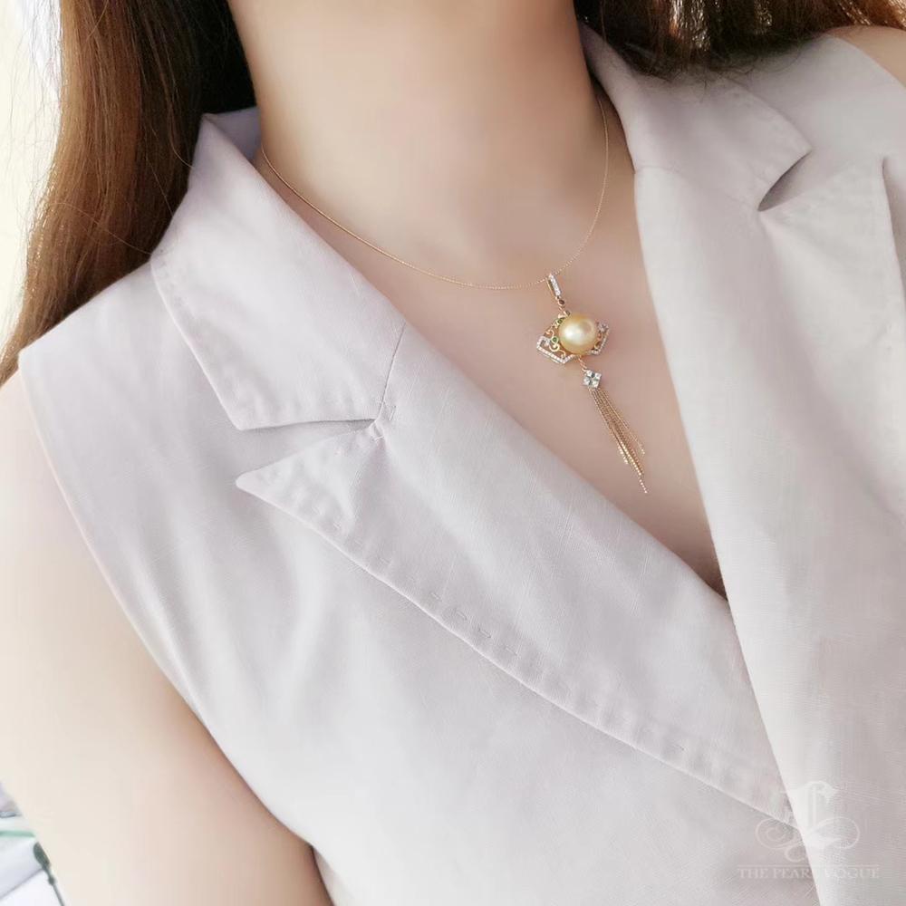 Non taillé 【Jādora】Golden South Sea Pearl Emerald Tassel Pendentif en vente