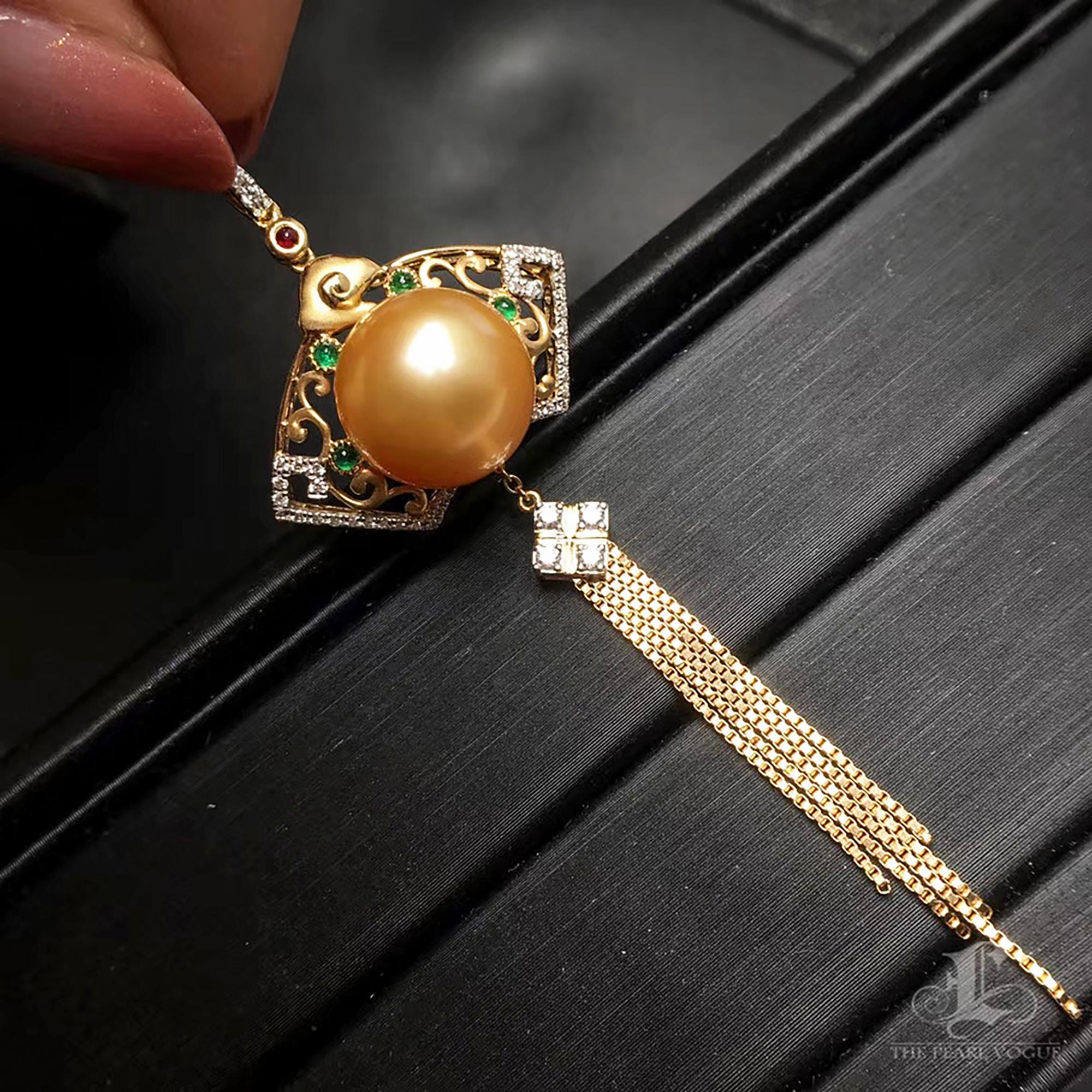 【Jādora】Golden South Sea Pearl Emerald Tassel Pendentif Neuf - En vente à New York, NY
