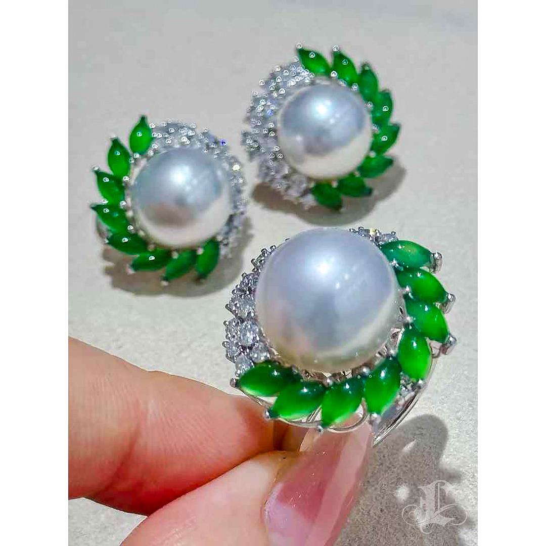 【Jādora】Imperial Leaf Halo Jadeite & South Sea Pearl Earrings and Ring Set For Sale 6