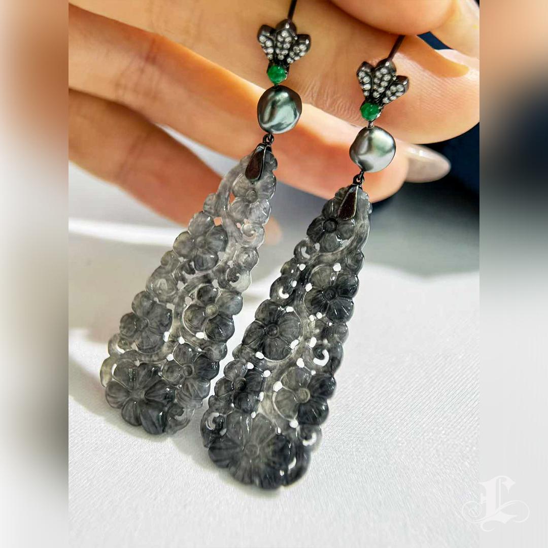 Women's 【Jādora】Ink-Brush Floral Jadeite & Tahitian Keshi Pearl Earrings For Sale