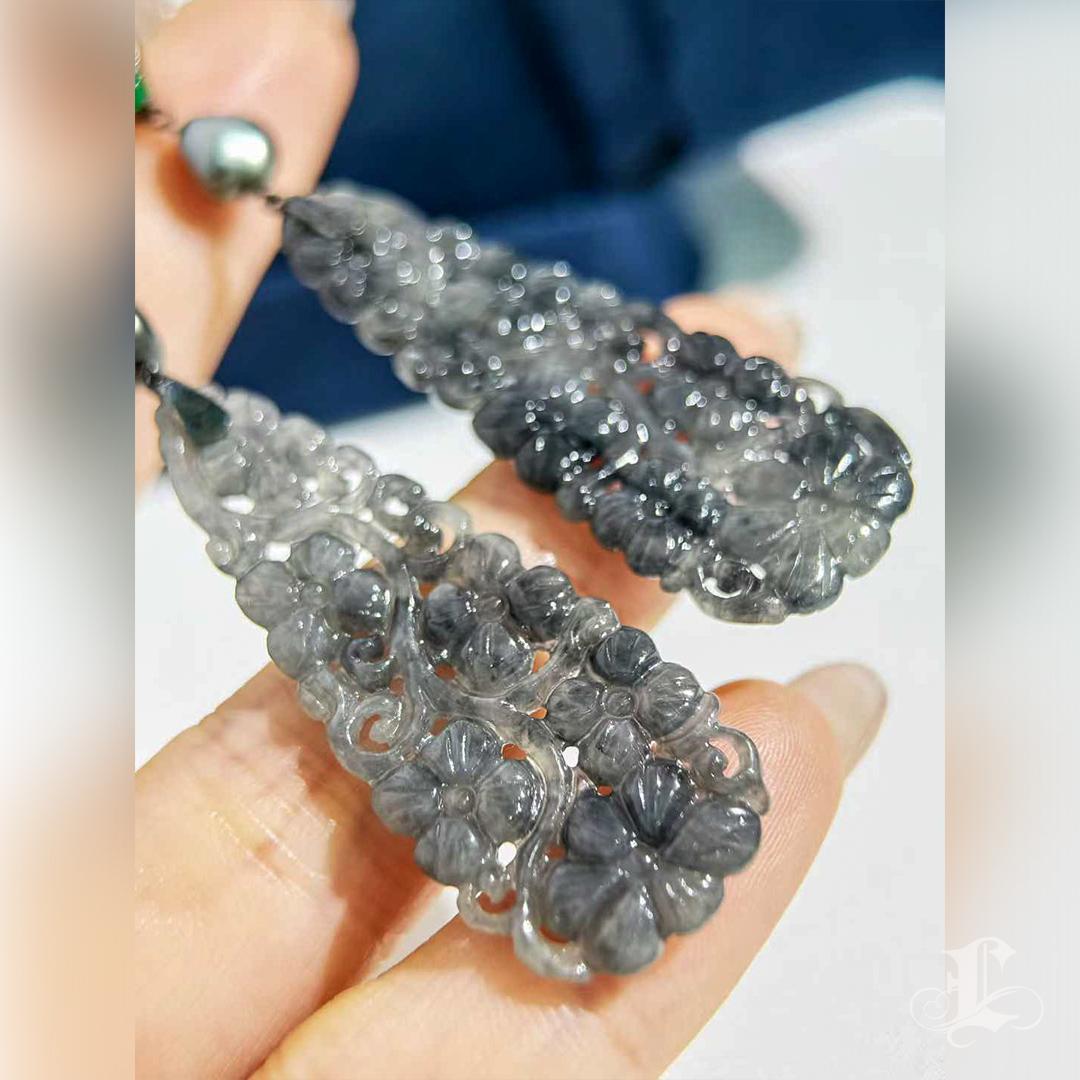 【Jādora】Ink-Brush Floral Jadeite & Tahitian Keshi Pearl Earrings For Sale 2