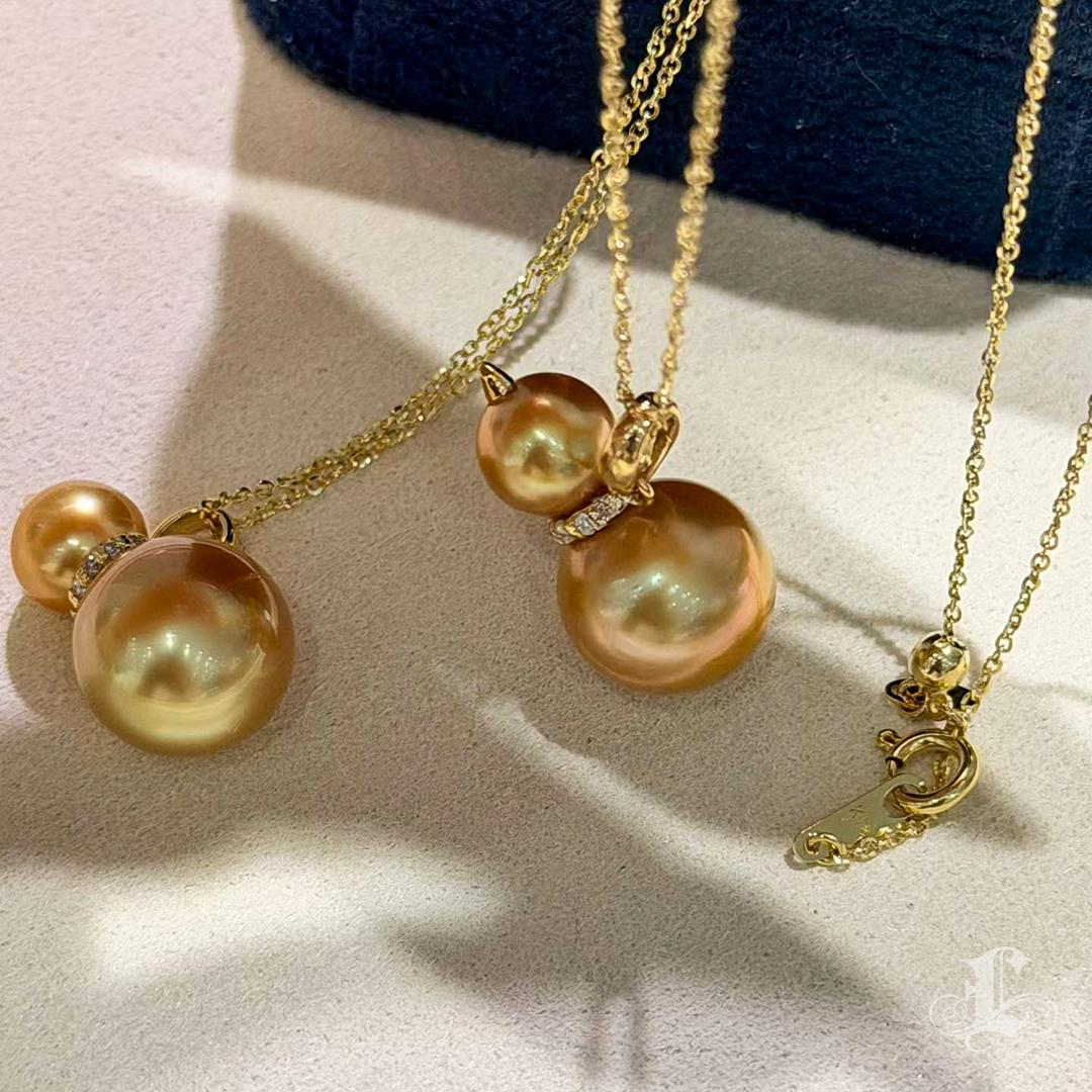 Collana con ciondolo di diamanti e perle dei mari del Sud in vendita 3